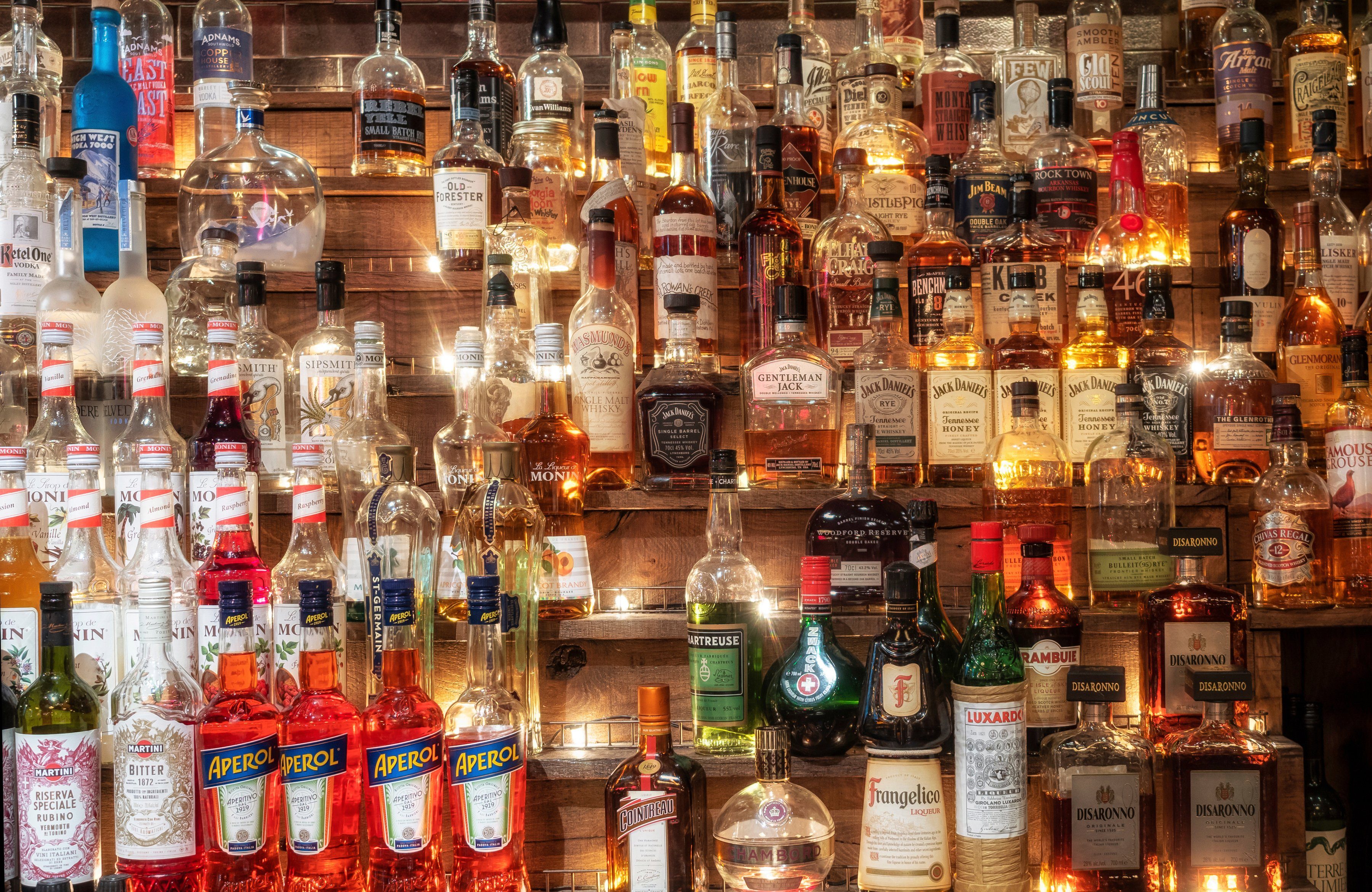 Papermoon Fototapete BAR-VINTAGE RETRO BISTRO PUB günstig online kaufen