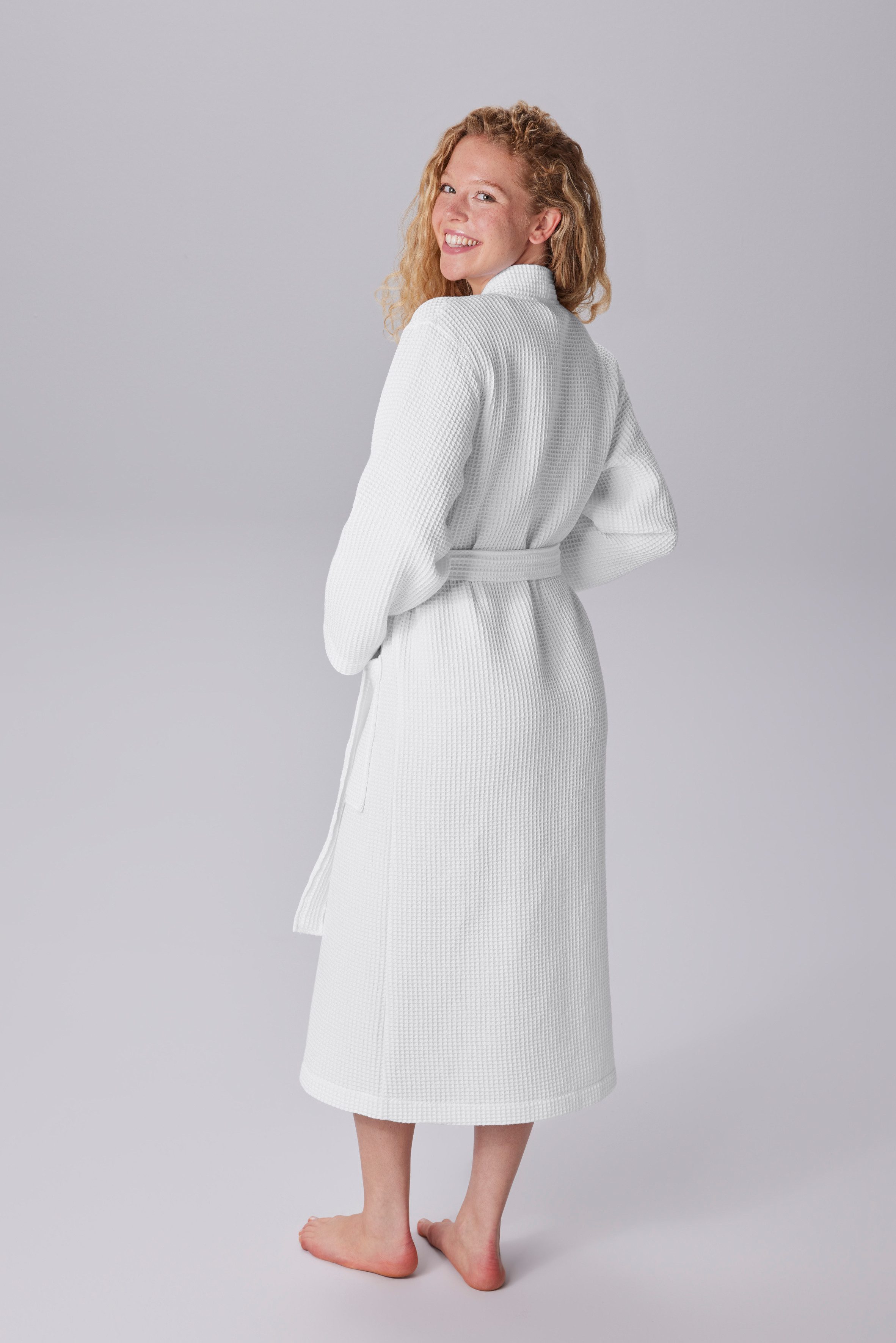 OTTO home Unisex-Bademantel Inga, Waffelpiqué, leicht, ideal für Sauna & Spa, Hotelbademantel, Langform, Baumwolle, Kimono-Kragen, Gürtel, kleines Packmaß, Taschen, Damen & Herren, S-3XL, Morgenmantel