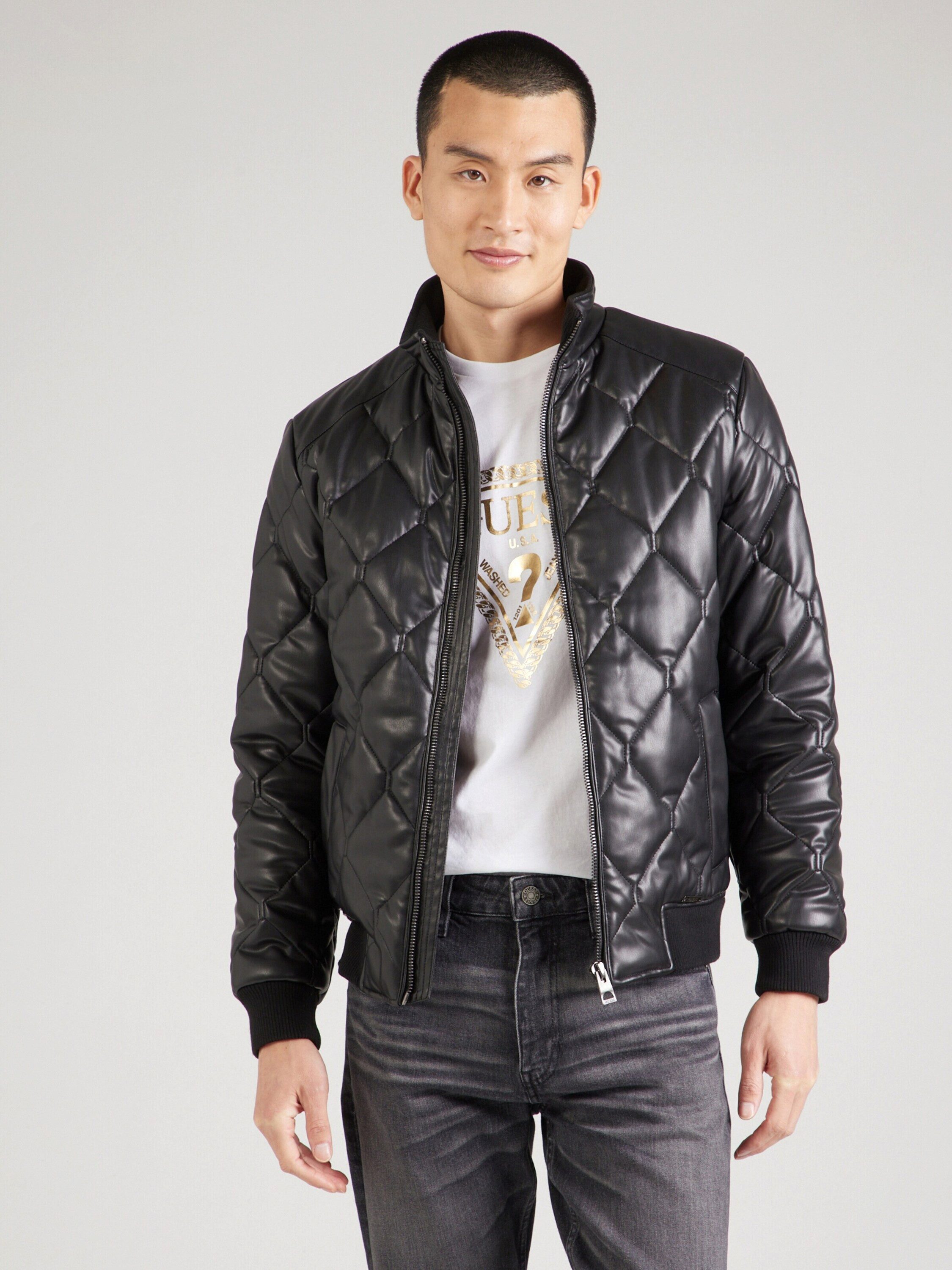 Guess Steppjacke (1-St), Seitliche Eingrifftaschen