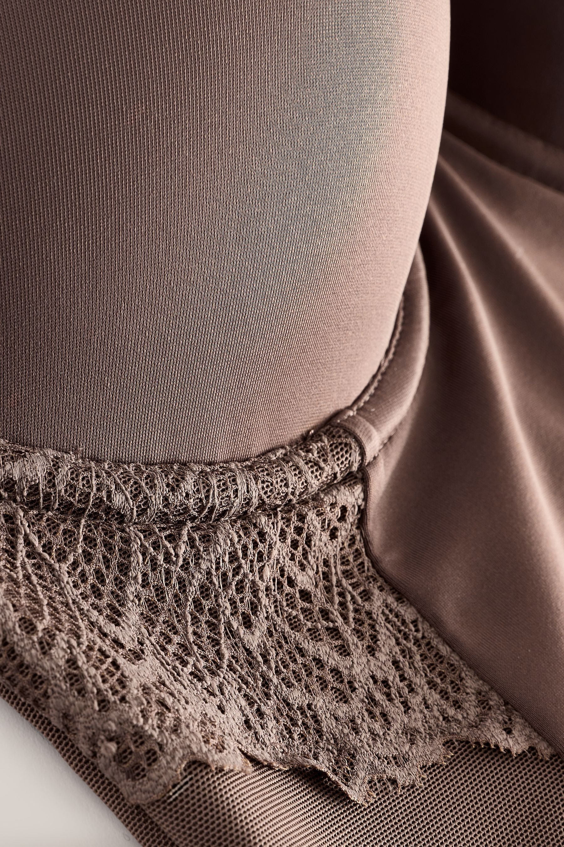 Next Miederbody Stark figurformender Spitzenbody wattiert, DD+ (1-tlg)