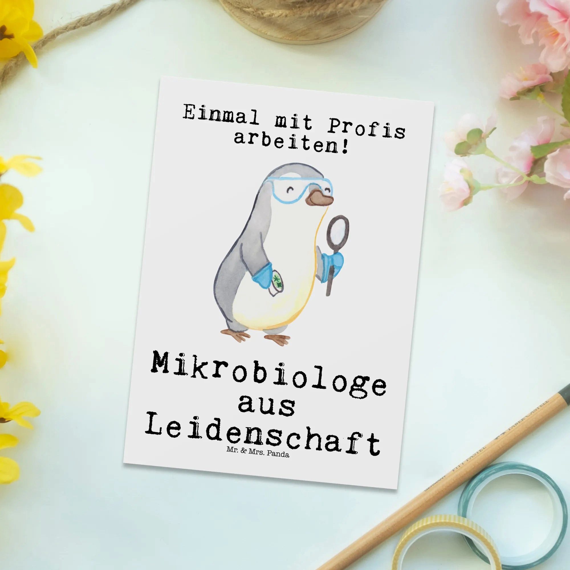 Thumbnail - Mr. & Mrs. Panda Postkarte Mikrobiologe Leidenschaft - Weiß - Geschenk, Postkarte, neugierig, Da, Charmante Designs