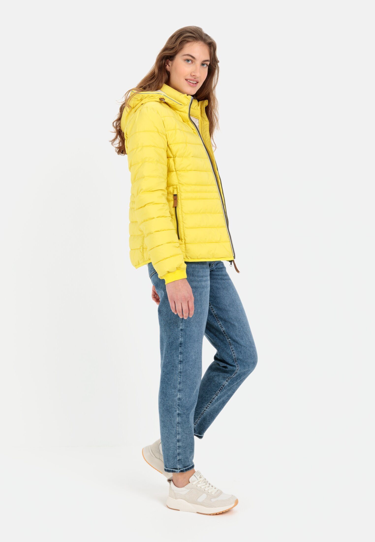 camel active Steppjacke aus recyceltem Polyester Langarm Markenlabel