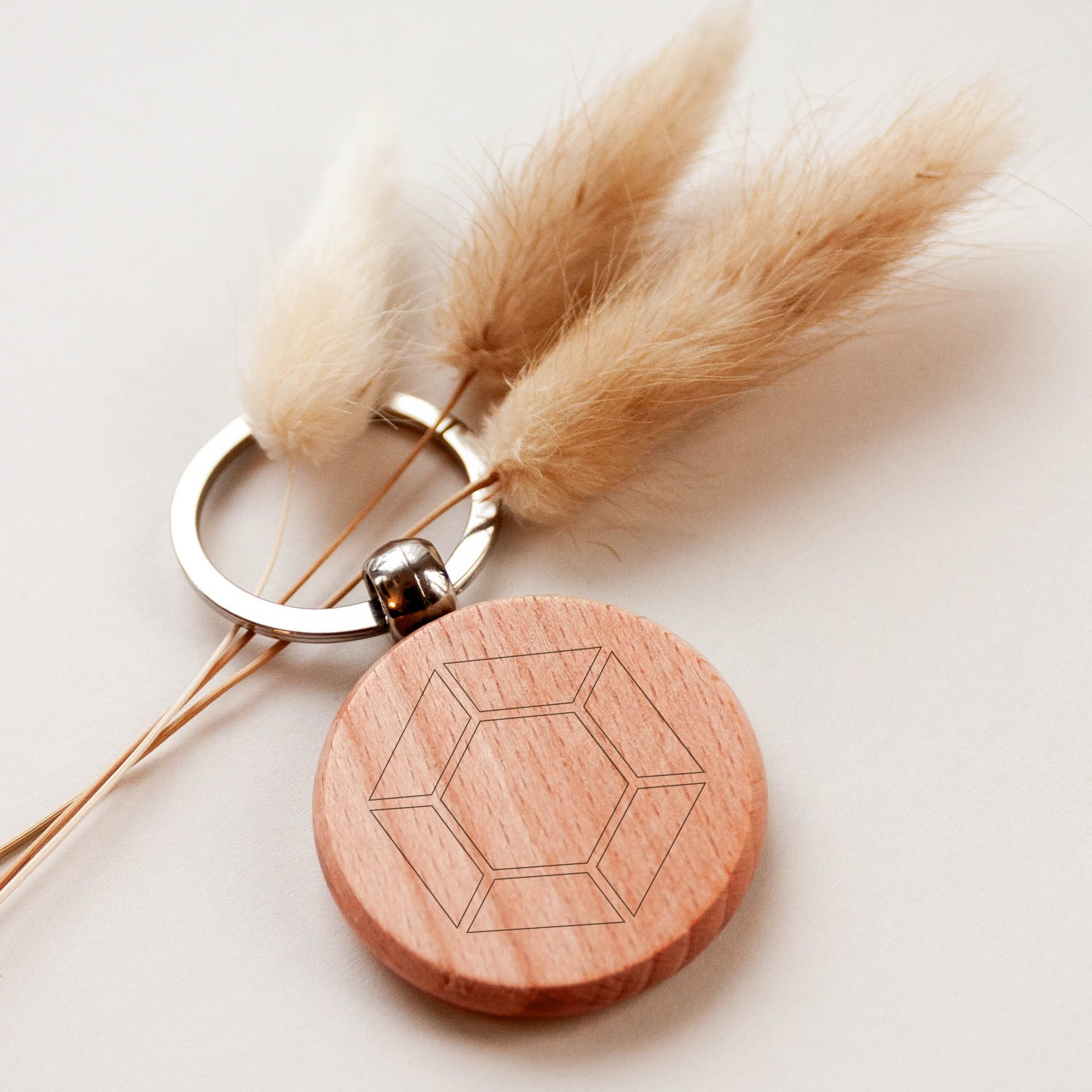 banjado Schlüsselanhänger mit Gravur aus unbehandeltem Holz - Motiv "Diament" mit Schlüsselring (1-tlg)