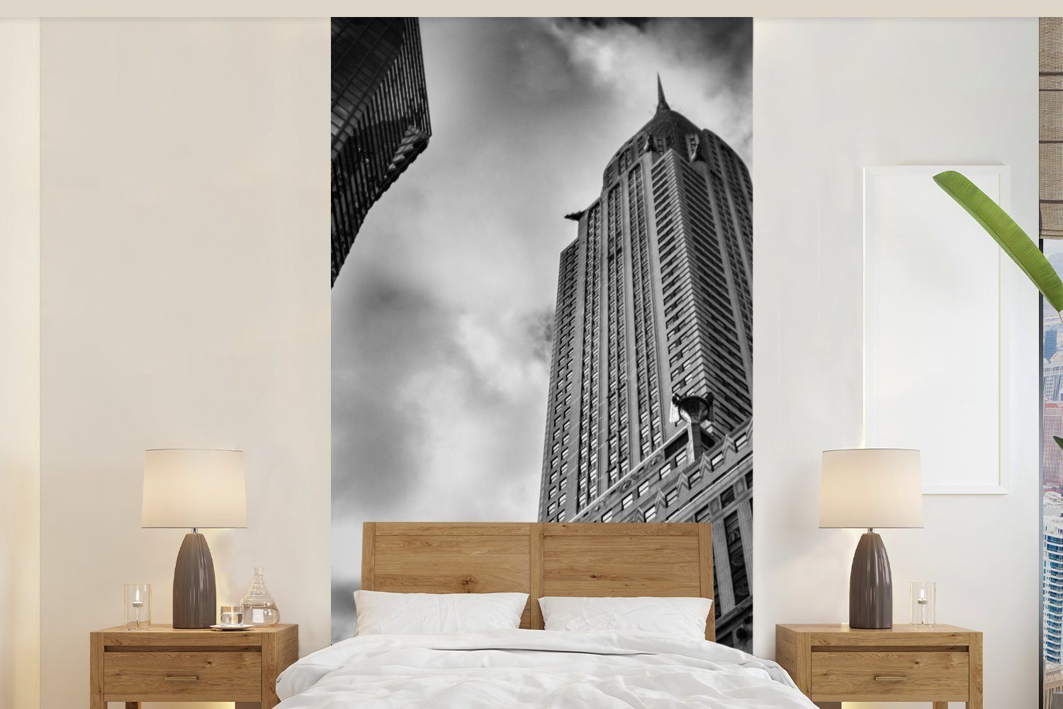 MuchoWow Fototapete Chrysler Building in New York von unten nach oben in Schwarz-Weiß, Matt, bedruckt, (2 St), Vliestapete für Wohnzimmer Schlafzimmer Küche, Fototapete