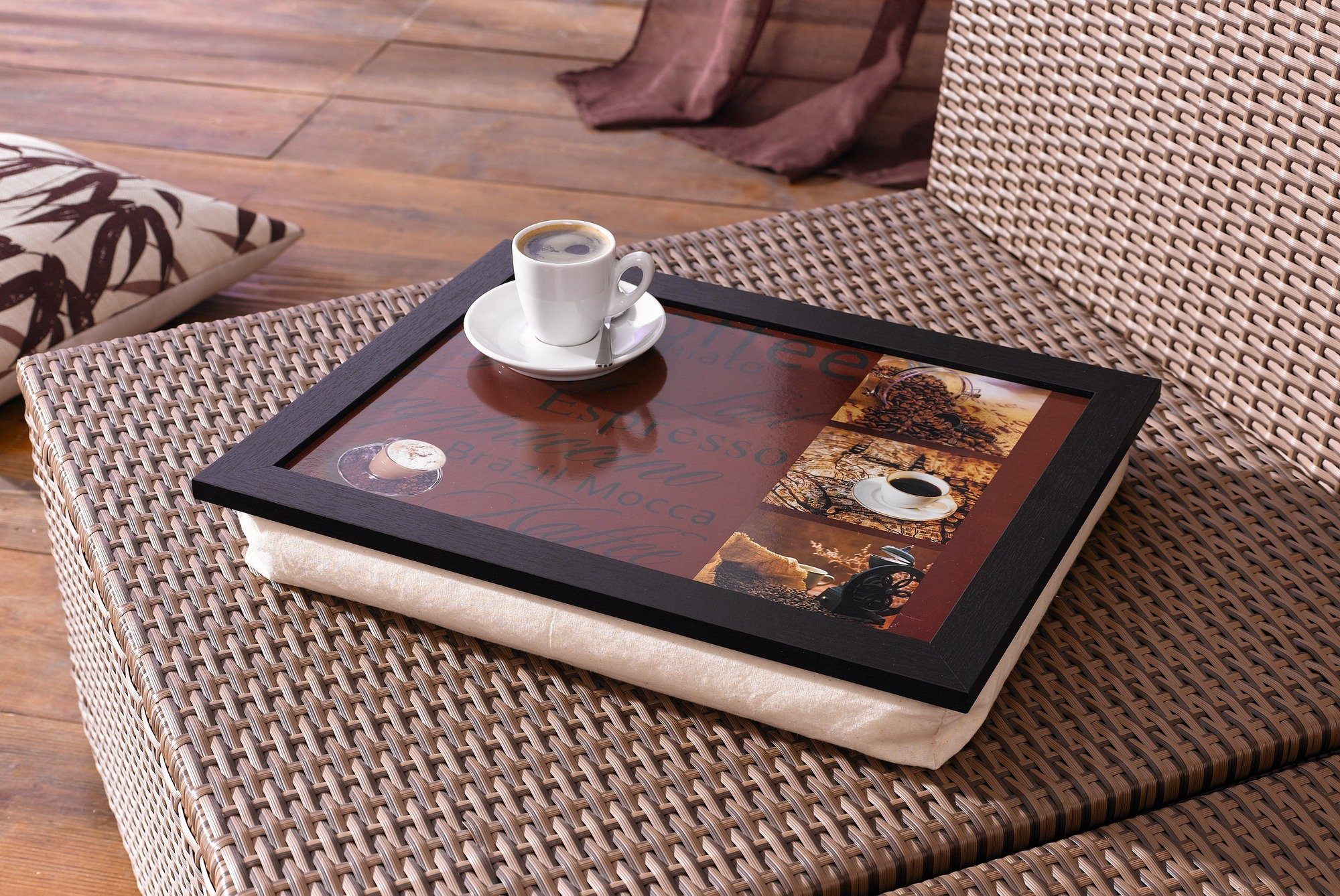 Dekoleidenschaft Laptop Tablett Knietablett "Kaffee" cm, mit braun 43 Schoßtablett Betttablett, Kissen