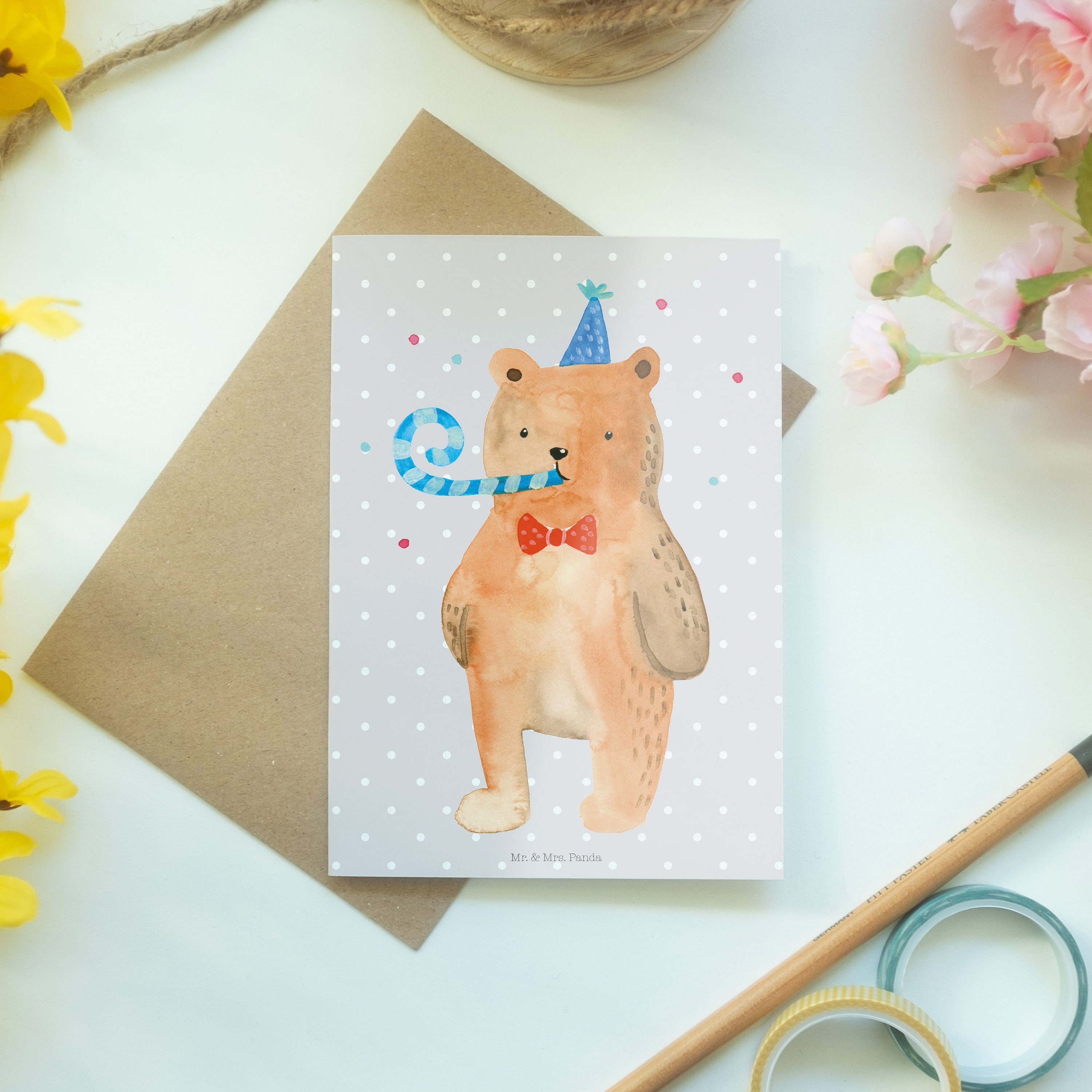 Mr. Birthday - Geschenk, Bär & Grau Klappkarte, Pastell - Mrs. Grußkarte Glückwunschkarte Panda