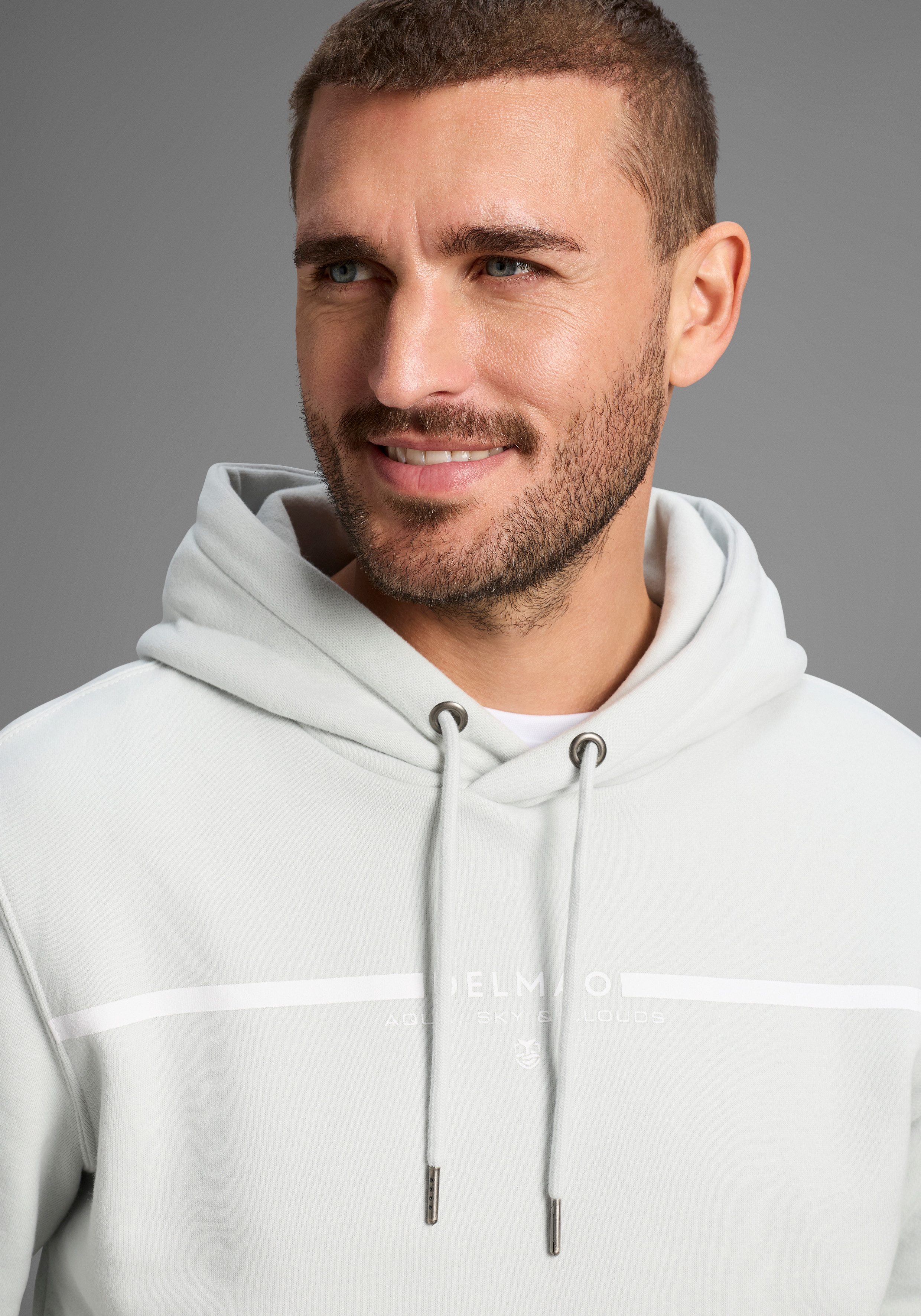 DELMAO Kapuzensweatshirt Langarm, lockere Passform, mit Print, mit Kapuze