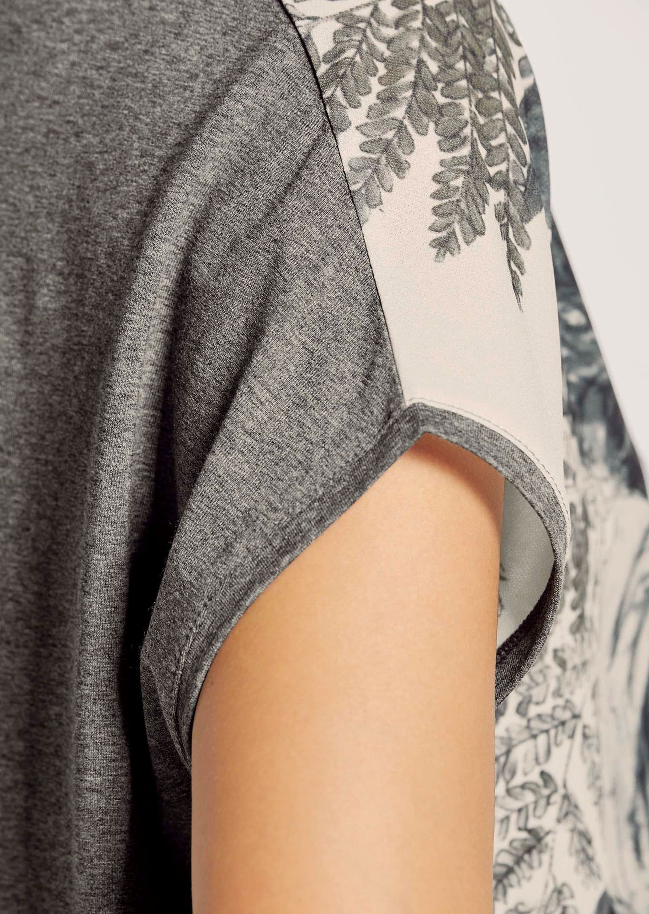 MADELEINE Langarmshirt Kurzarm Druckshirt mit Rundhals Uni-Design mit femininem Ausschnitt und praktischem Komfort
