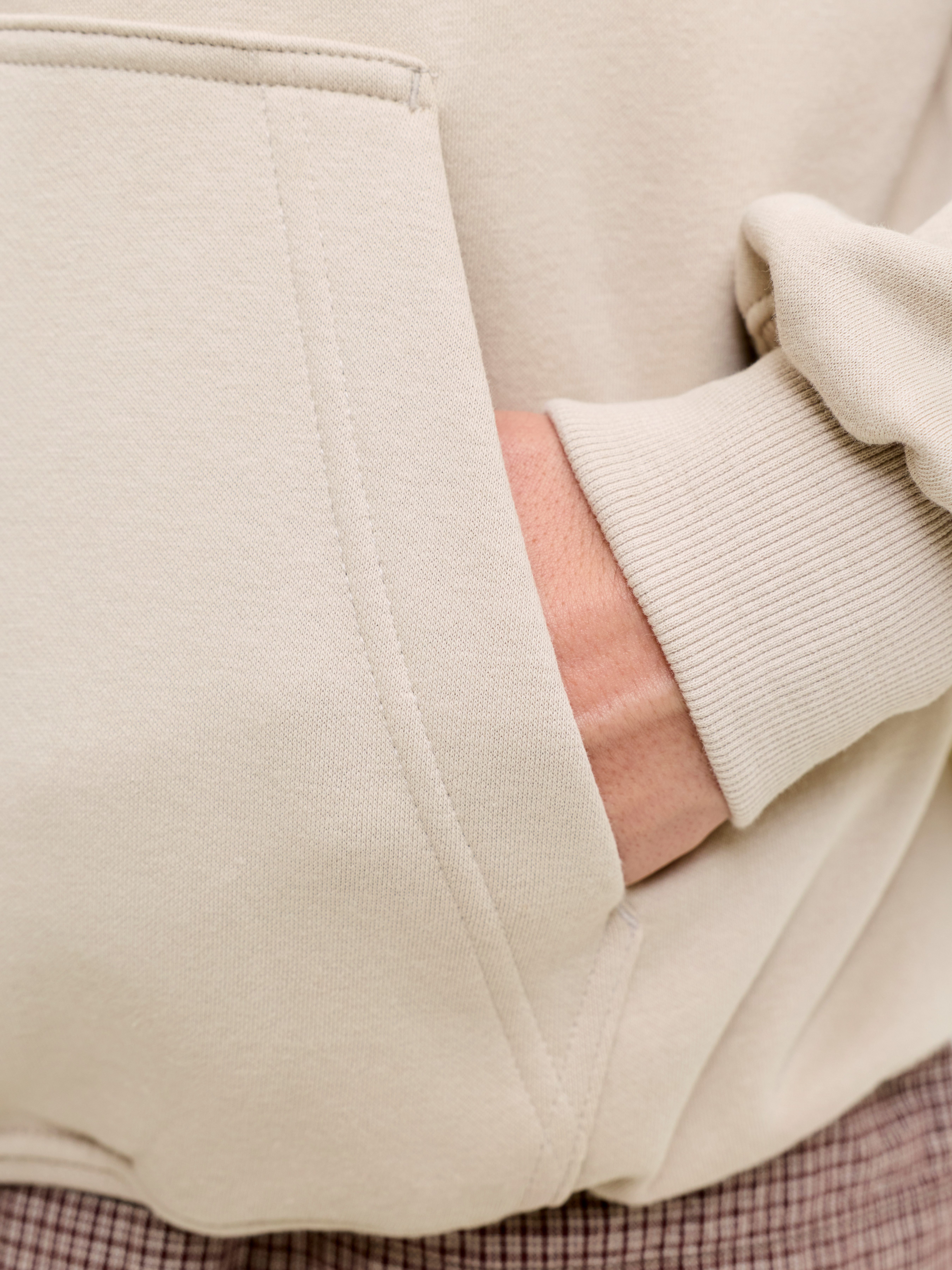 Jack & Jones Kapuzensweatshirt JORFREDERIKSBERG MONOGRAM SWEAT HOOD SN Baumwollmischung, relaxed fit