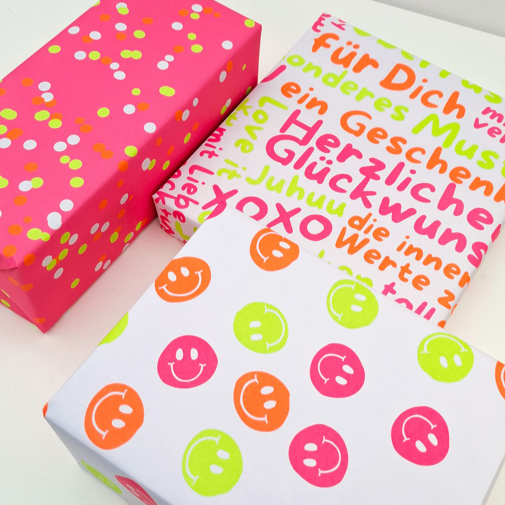 Bow & Hummingbird Geschenkpapier Geschenkpapier "Neon Konfetti" aus Recyclingpapier, Bow&Hummingbird – Bild 3 von 4