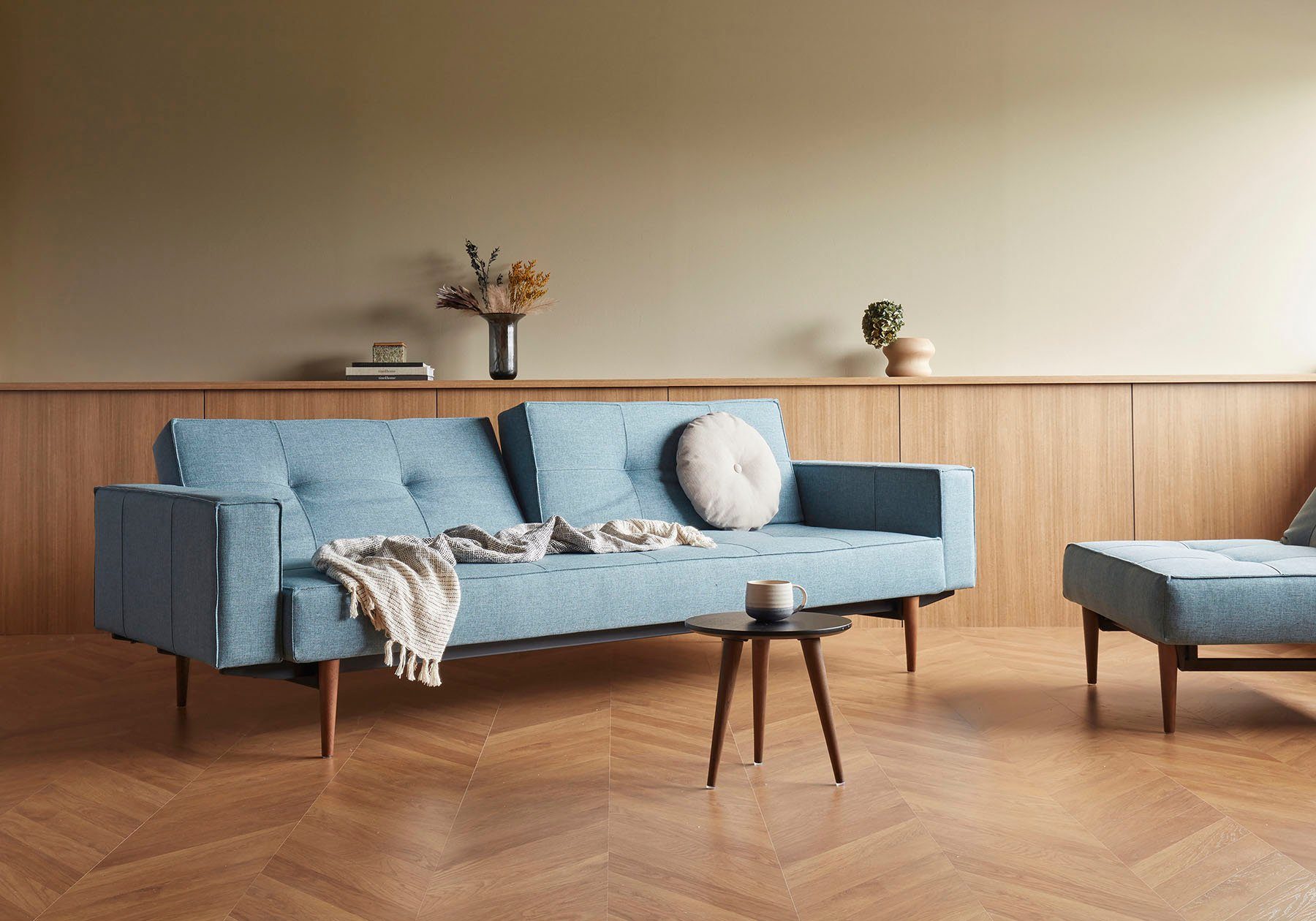 INNOVATION LIVING ™ Sofa »Splitback«, mit Armlehne und dunklen Styletto  Beinen, in skandinavischen Design online kaufen | OTTO