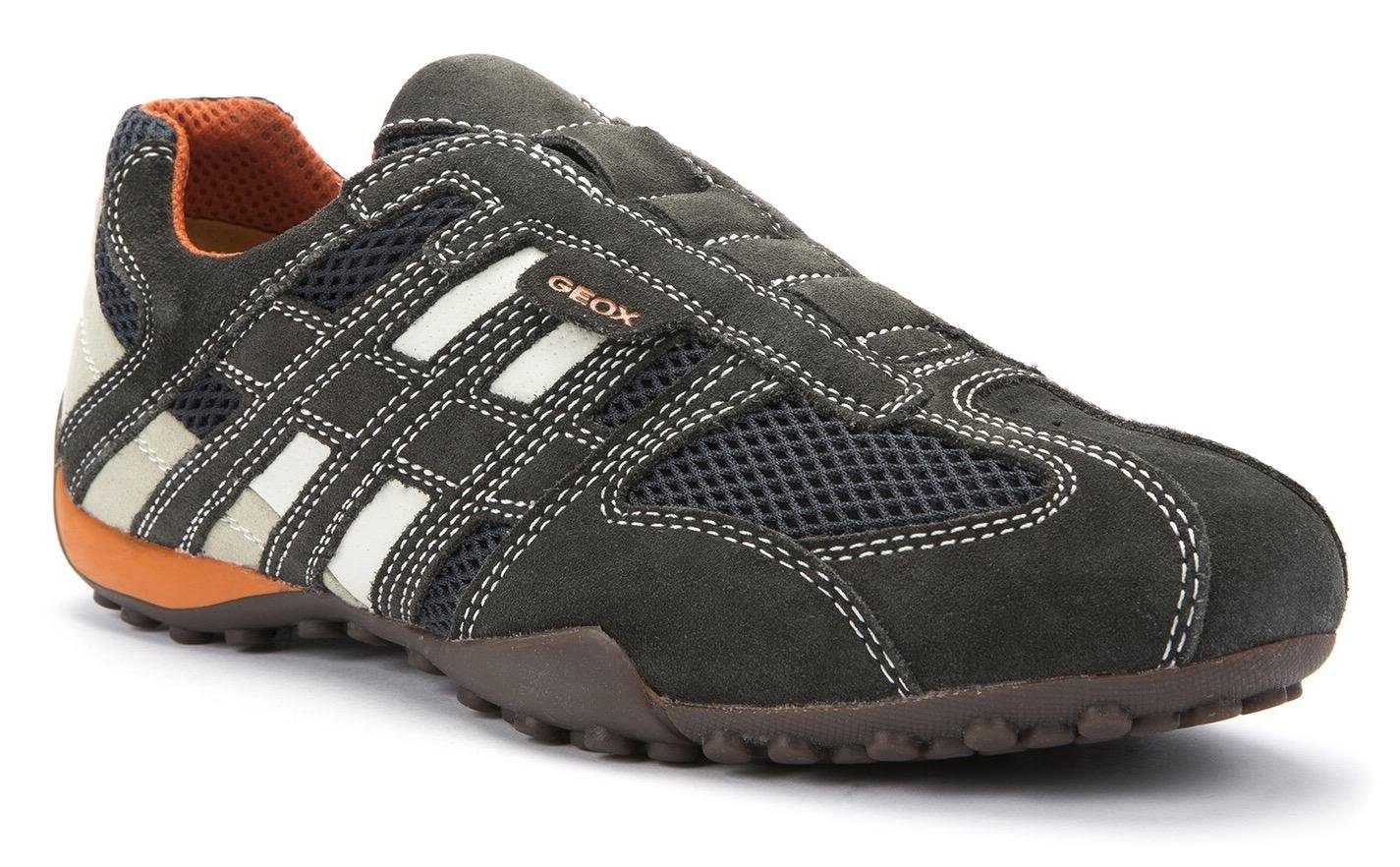 Geox UOMO SNAKE Slip-On Sneaker und Spezial Ziernähten mit modischen Membrane Geox mit dunkelgrau-beige
