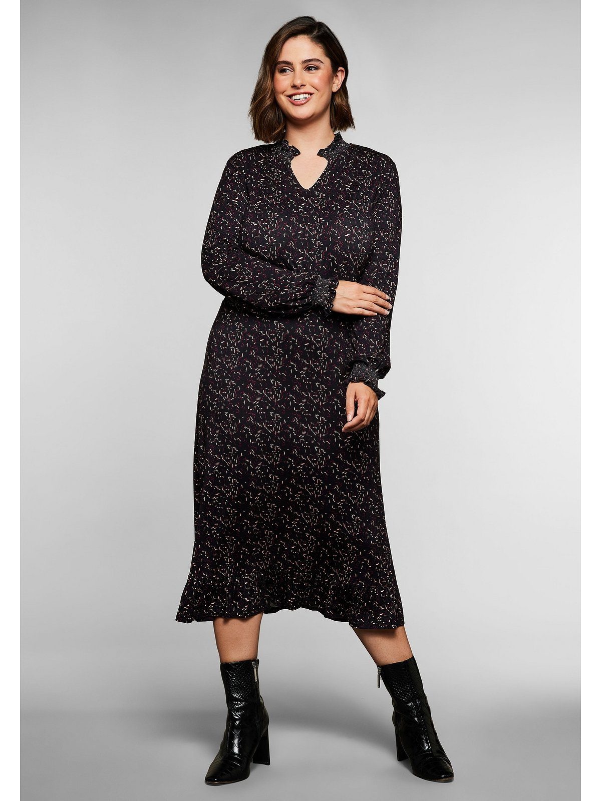 Sheego Jerseykleid Große Größen mit gesmokten Details schwarz bedruckt | Jerseykleider