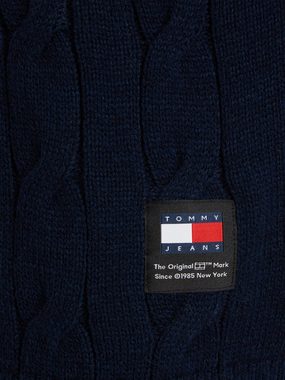 Tommy Jeans Strickpullover TJM REG V-NECK CABLE SWEATER mit zartem Zopfmuster