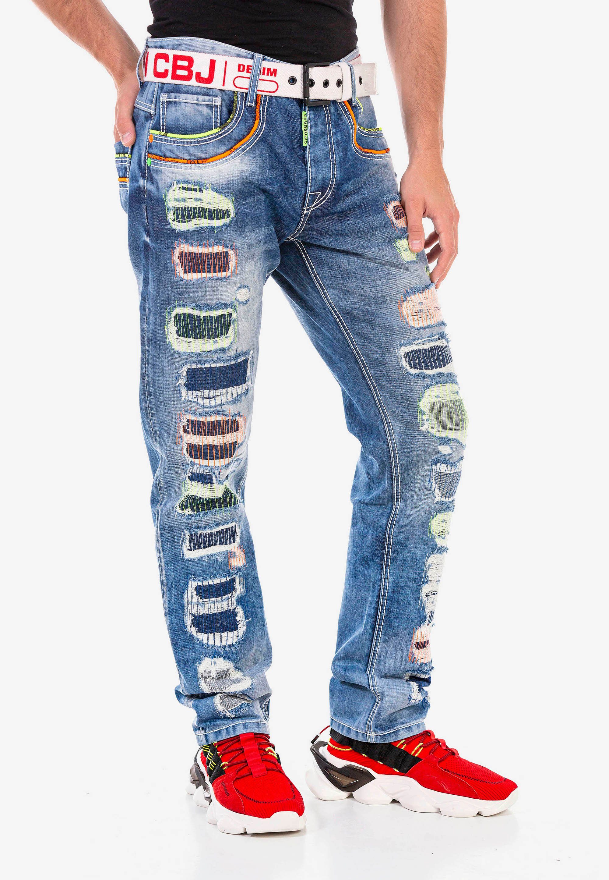 Straight-Jeans & Destroyed-Details farbigen Cipo mit Baxx