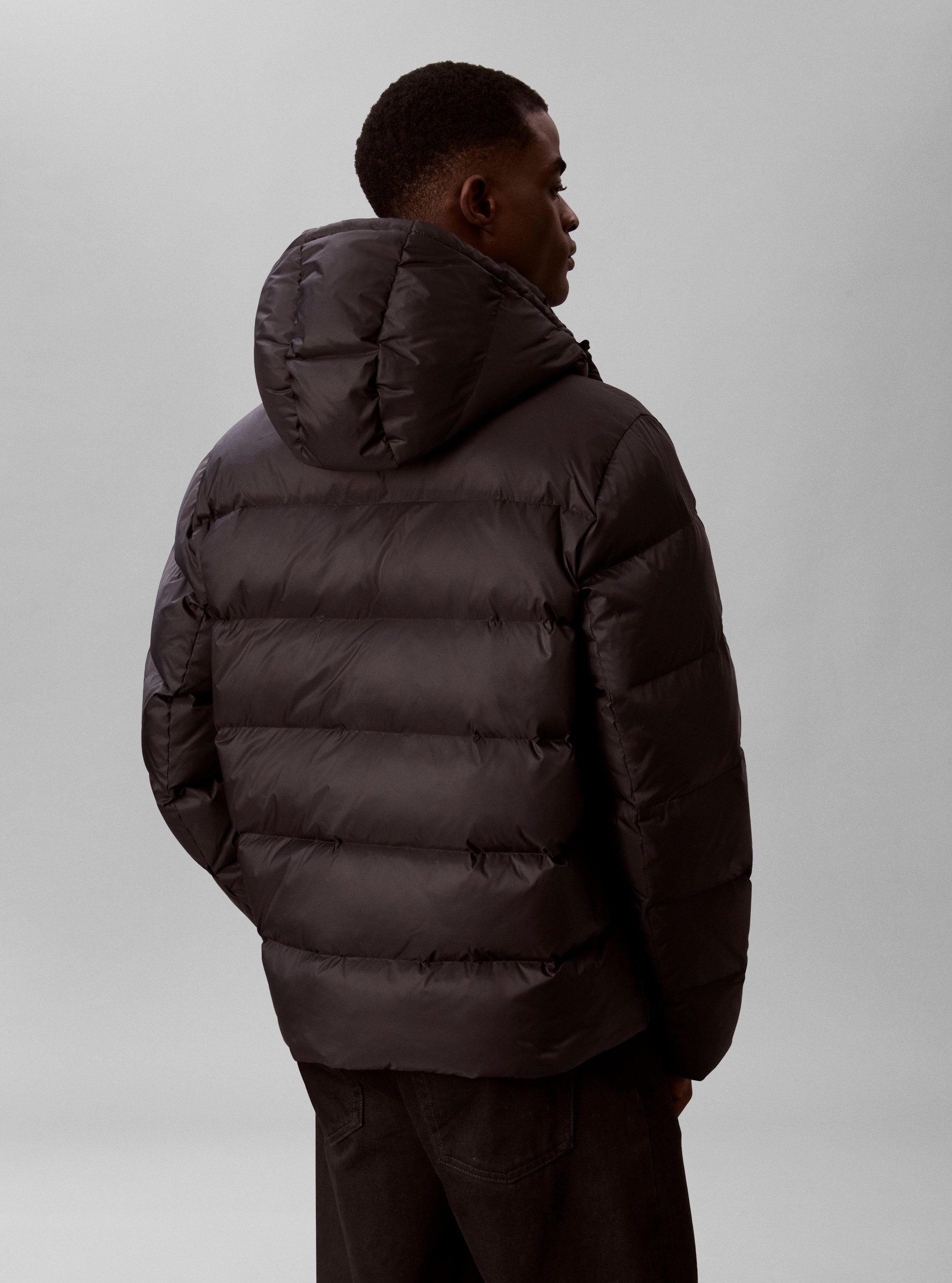 Calvin Klein Jeans Steppjacke NYLON COLORBLOCK PUFFER Regular fit mit abnehmbarer Kapuze
