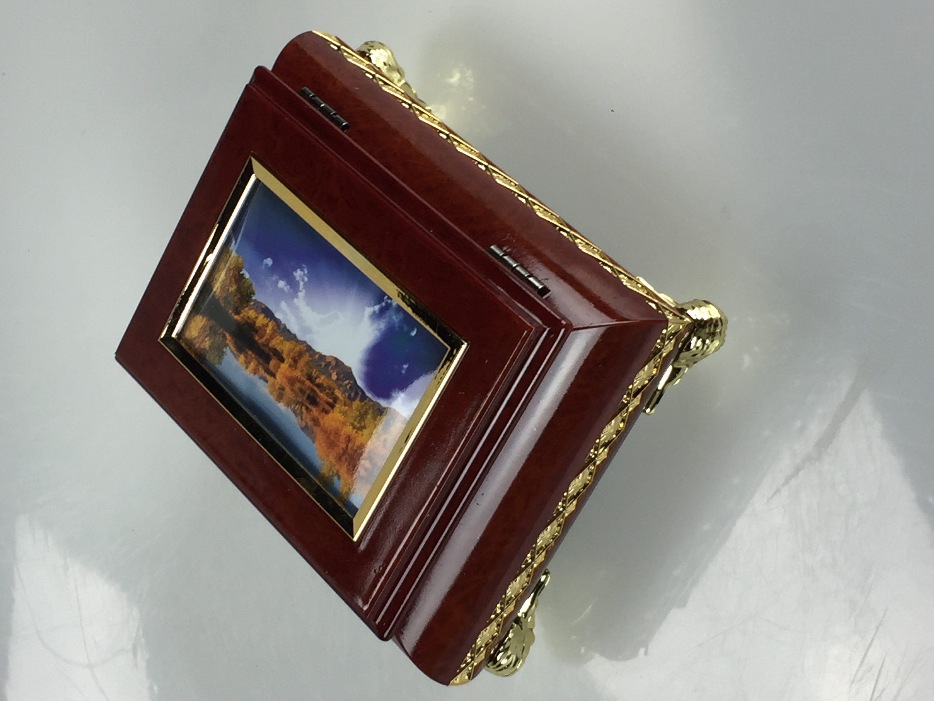 Musicboxworld Spieluhr Rechteckige Schatulle