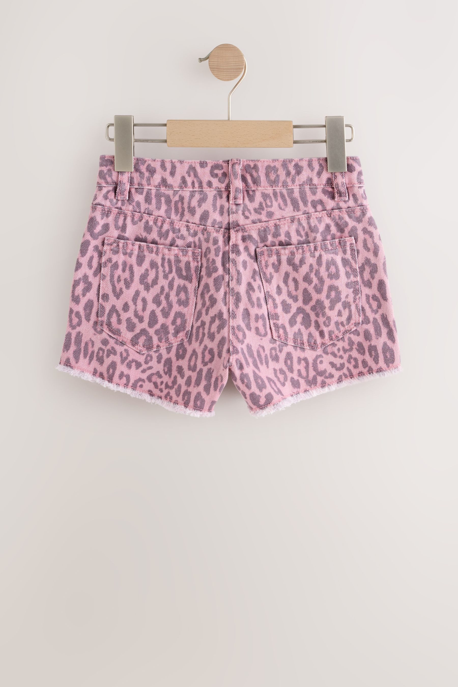 Next Jeansshorts Denim-Shorts mit ausgefranstem Saum, Regular (1-tlg) – Bild 2 von 5