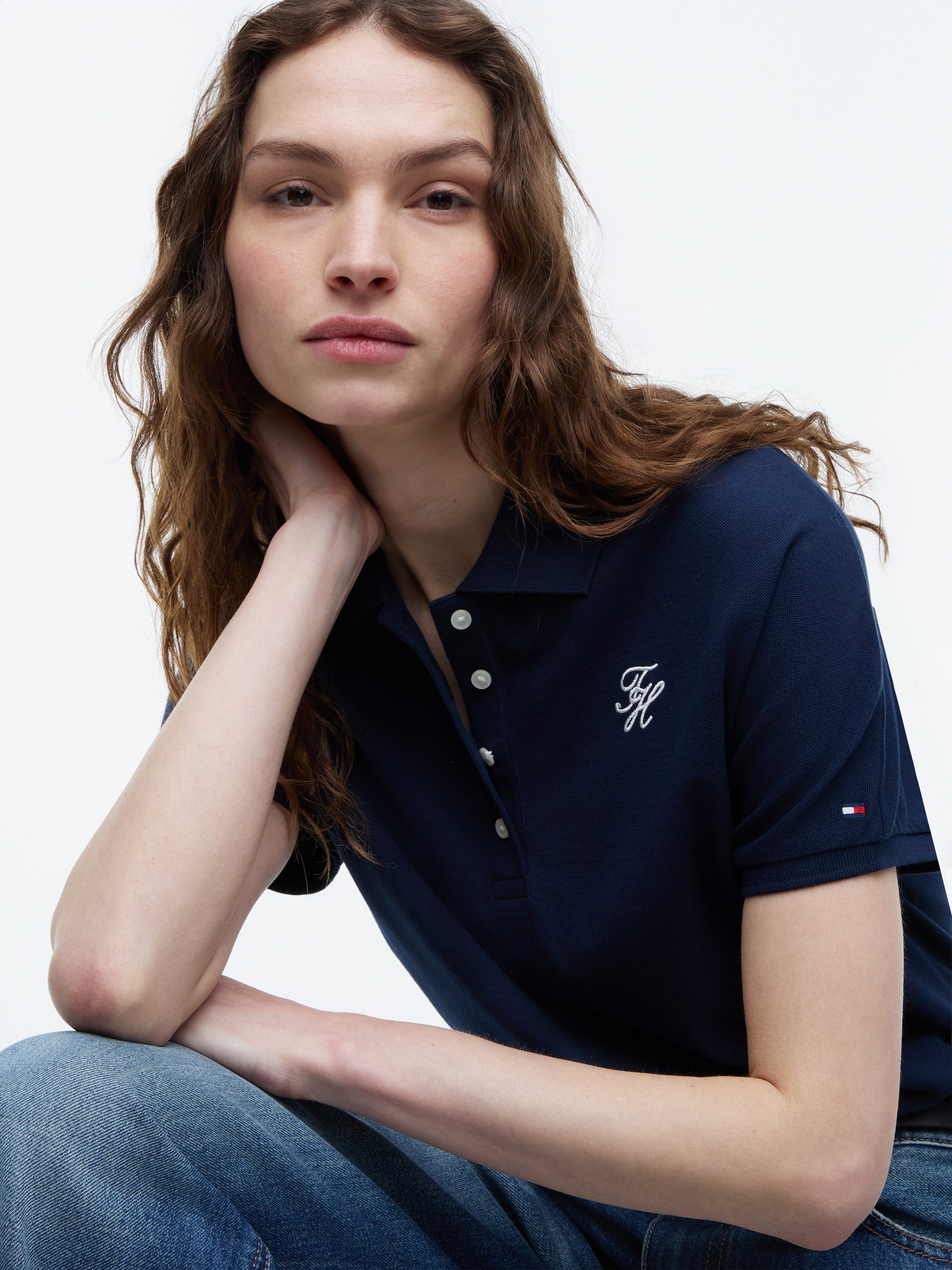 Tommy Hilfiger Poloshirt TH SCRIPT MODERN SS POLO Baumwollmischung, Polokragen, kurze Knopfleiste