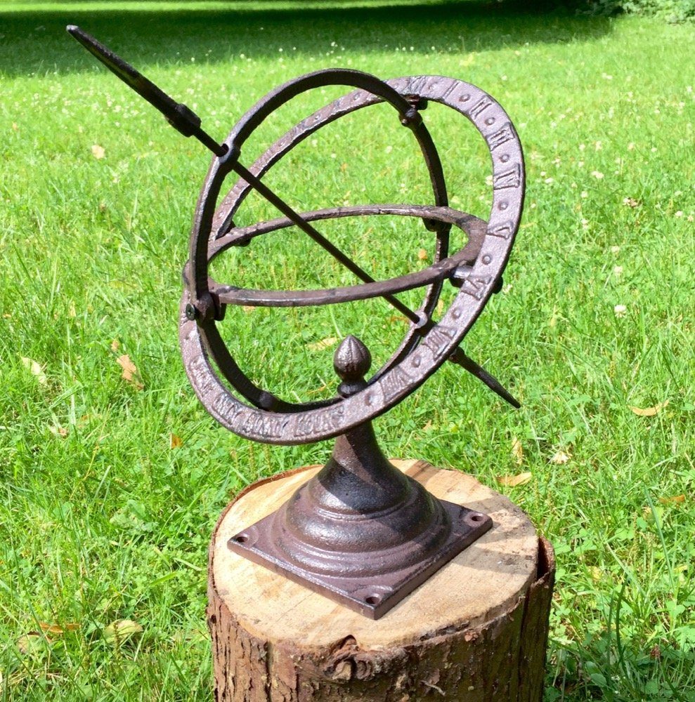 Antikas Wanduhr Kleine Sonnenuhr als hübsche Terrassen Dekoration, Schatten günstig online kaufen