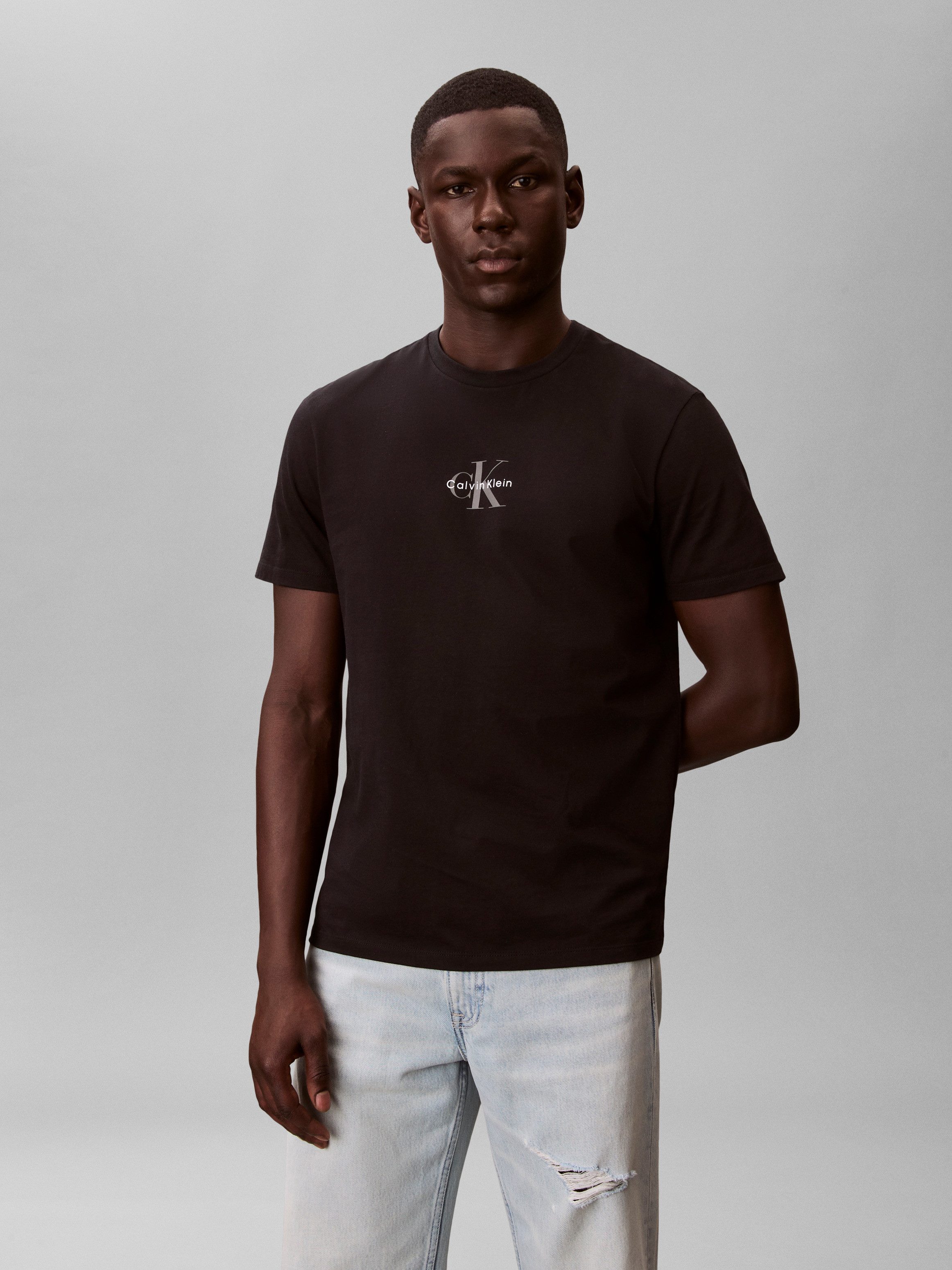 Calvin Klein Jeans T-Shirt Regular fit mit Rundhalsausschnitt – Bild 2 von 5