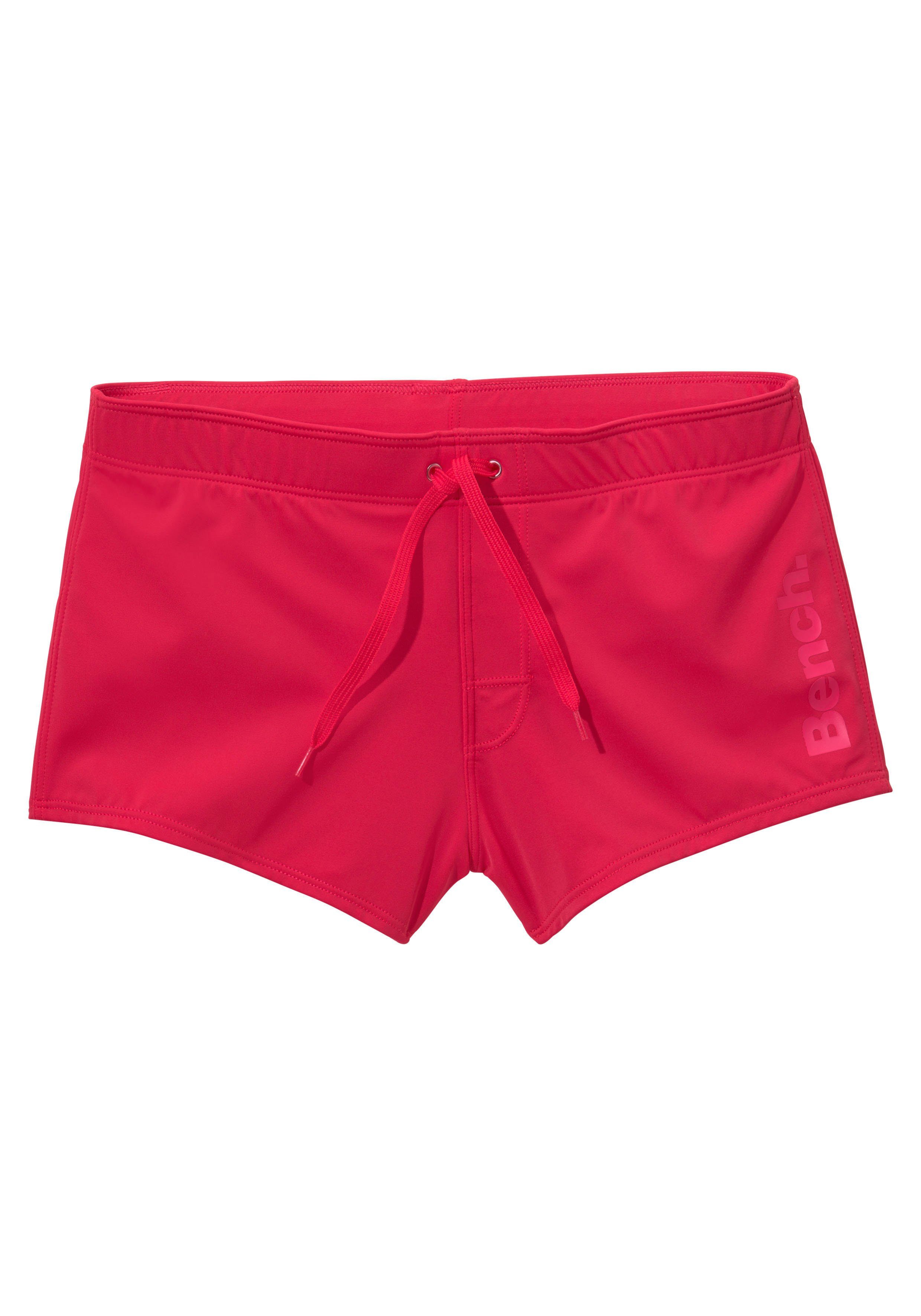 Bench. Boxer-Badehose mit seitlichem Logoprint