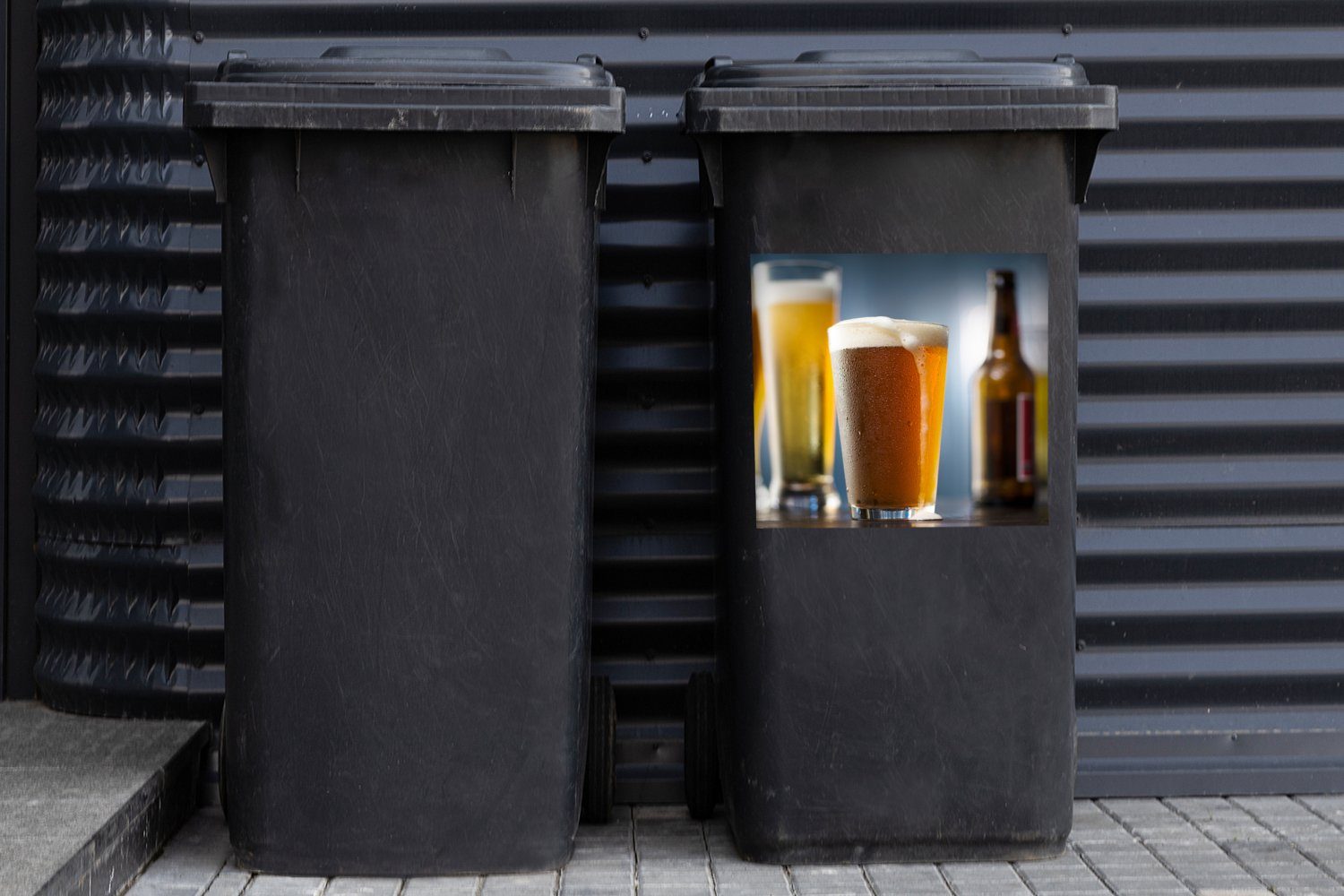 Wandsticker Biere Verschiedene Mülltonne, Abfalbehälter MuchoWow (1 und St), Biergläser Mülleimer-aufkleber, Container, Sticker,