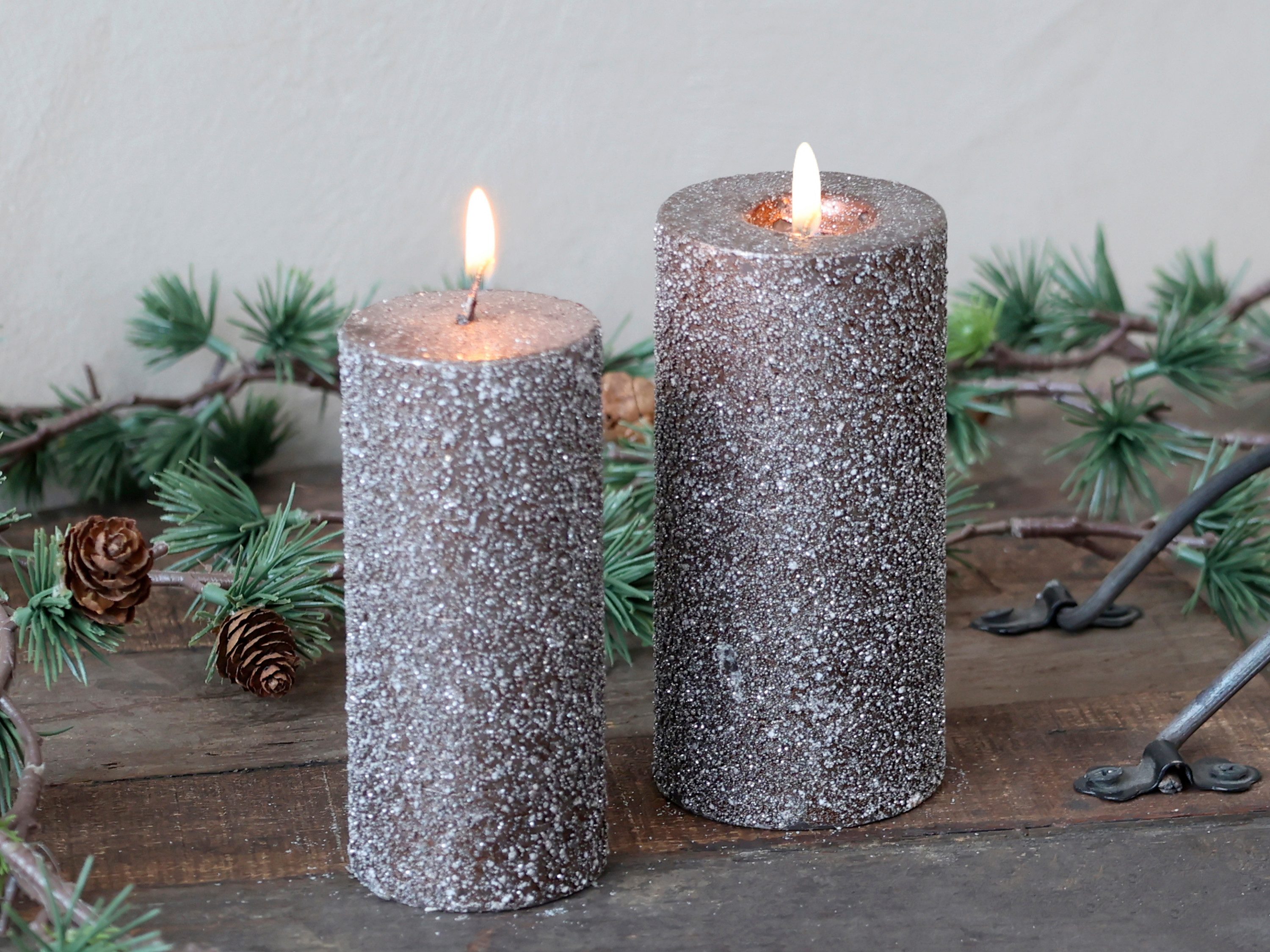 Chic Antique Stumpenkerze Stumpenkerze Macon Glitter Luxuskerze Weihnachtsdekoration, 100 % Paraffin, Glitterkerze, hochwertig, lange Brennzeit