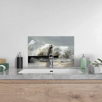 DEQORI Küchenrückwand 'Leuchtturm bei Sturmflut', Glas Spritzschutz Badrückwand Herdblende