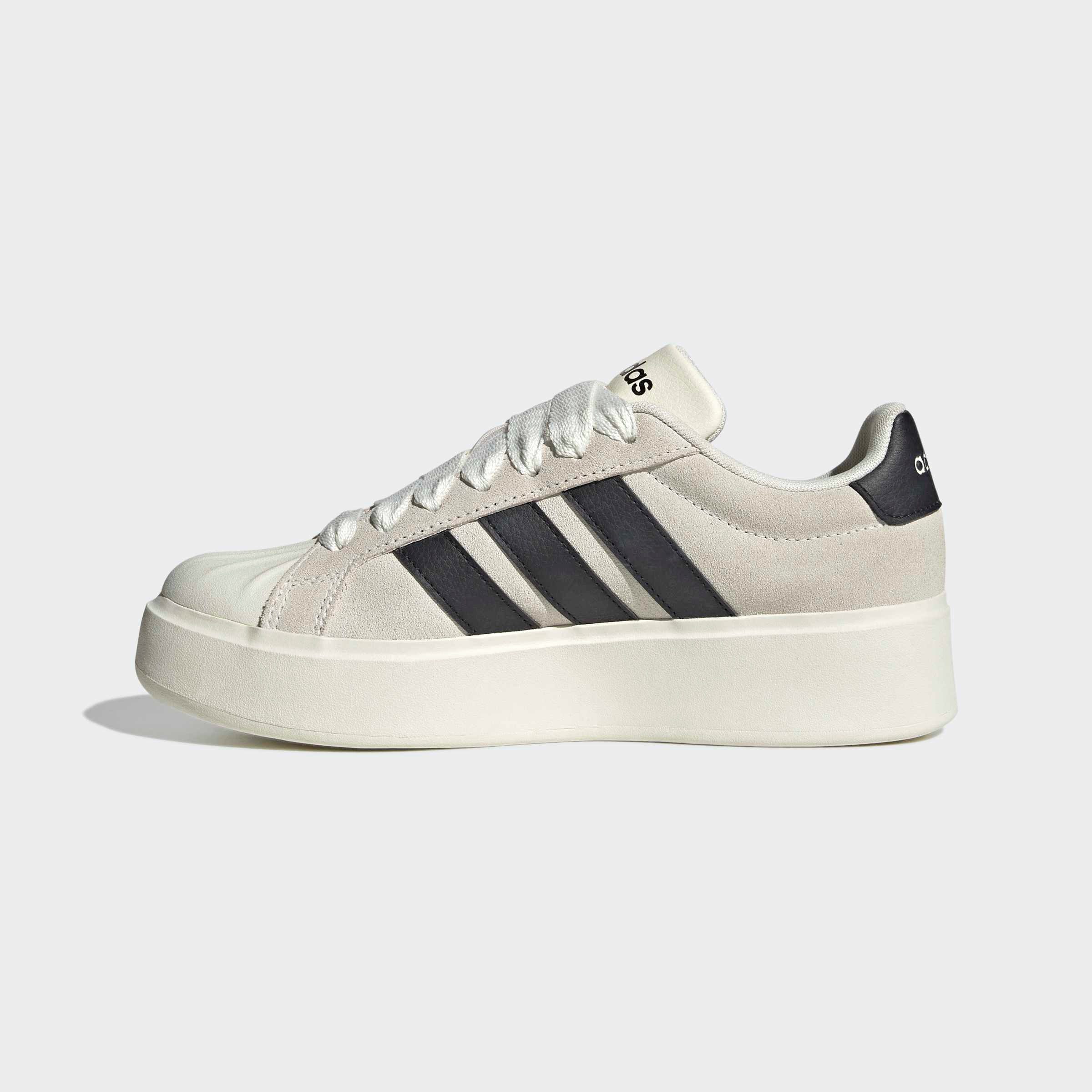 adidas Sportswear STREETTALK BOLD Plateausneaker inspiriert vom Design des adidas Superstar, mit Leo Print