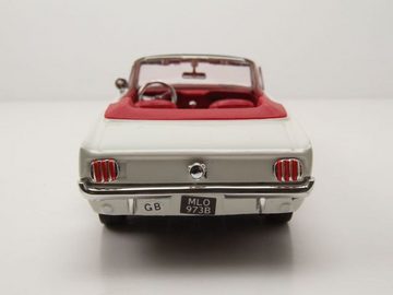 Motormax Modellauto Ford Mustang Convertible 1964 1/2 creme James Bond Goldfinger Modellau, Maßstab 1:24