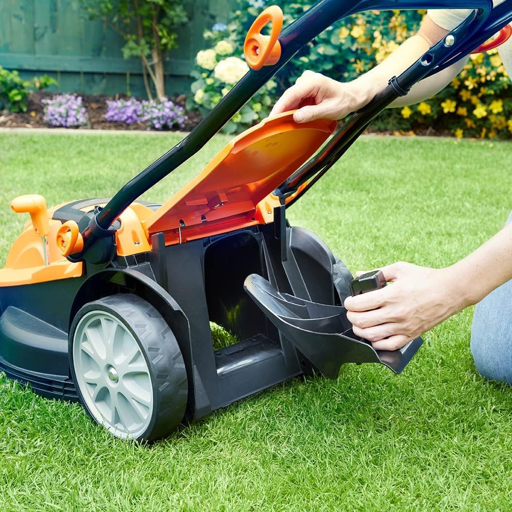 Lawnmaster Elektrorasenmäher 1600W 37cm, 6-fache Schnitthöhenverstellung 20-70 mm, 37 cm Schnittbreite, mit 40L Fangbox