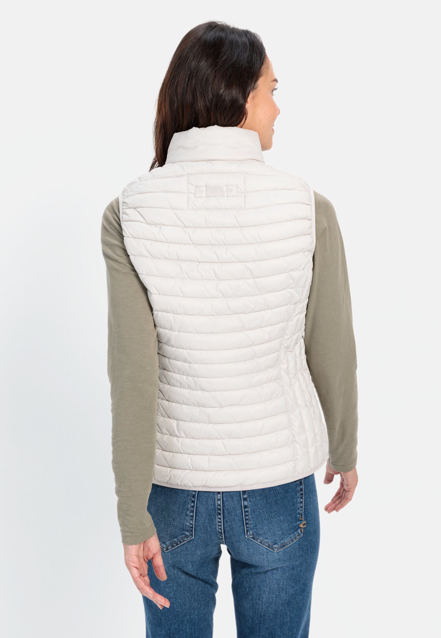 camel active Steppweste aus recyceltem Polyamid ärmellos Stehkragen mit Stehkragen