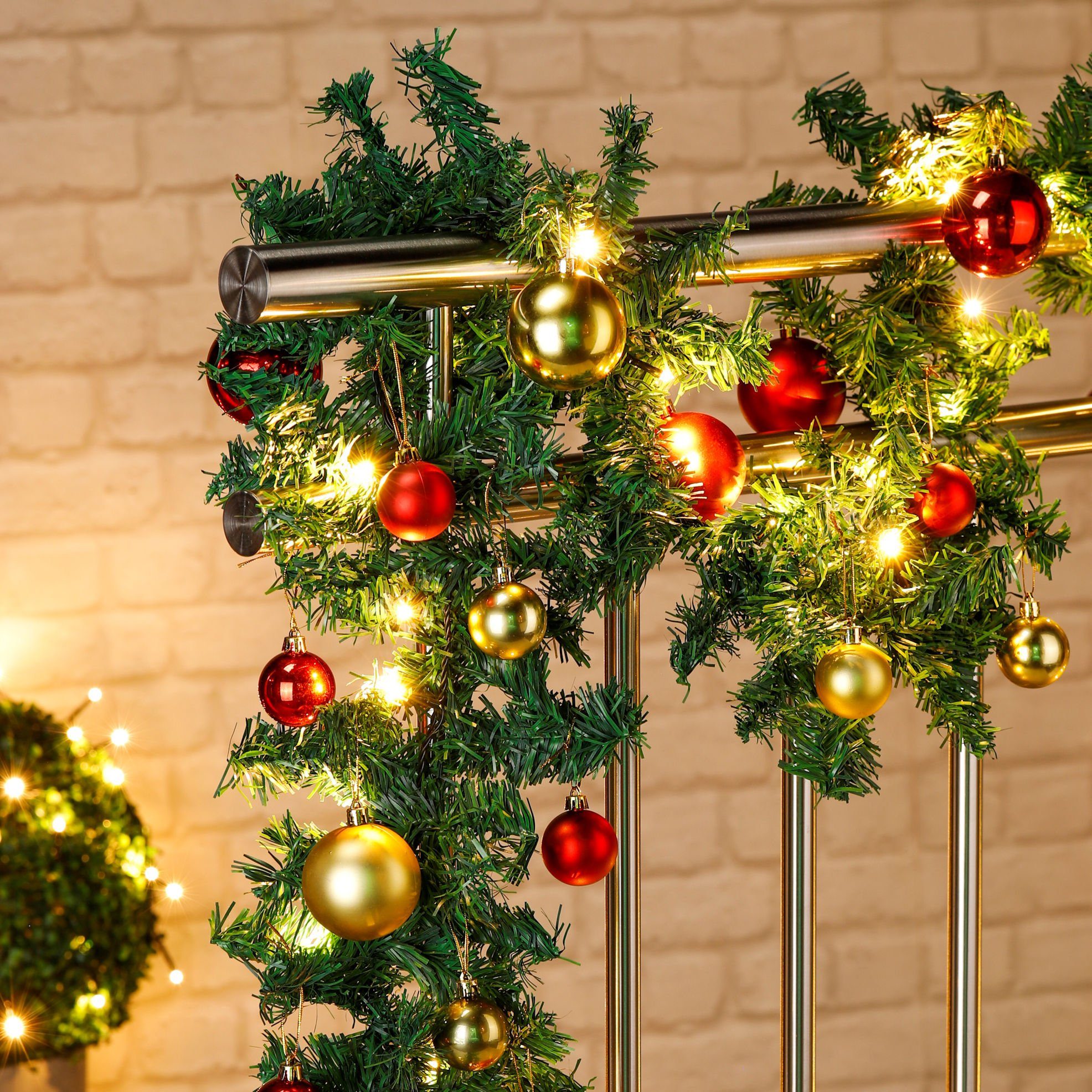 Tannengirlande 5 LED Weihnachts-Girlande Künstliche grün, Länge m LED-Girlande + Christbaumkugeln - Spetebo