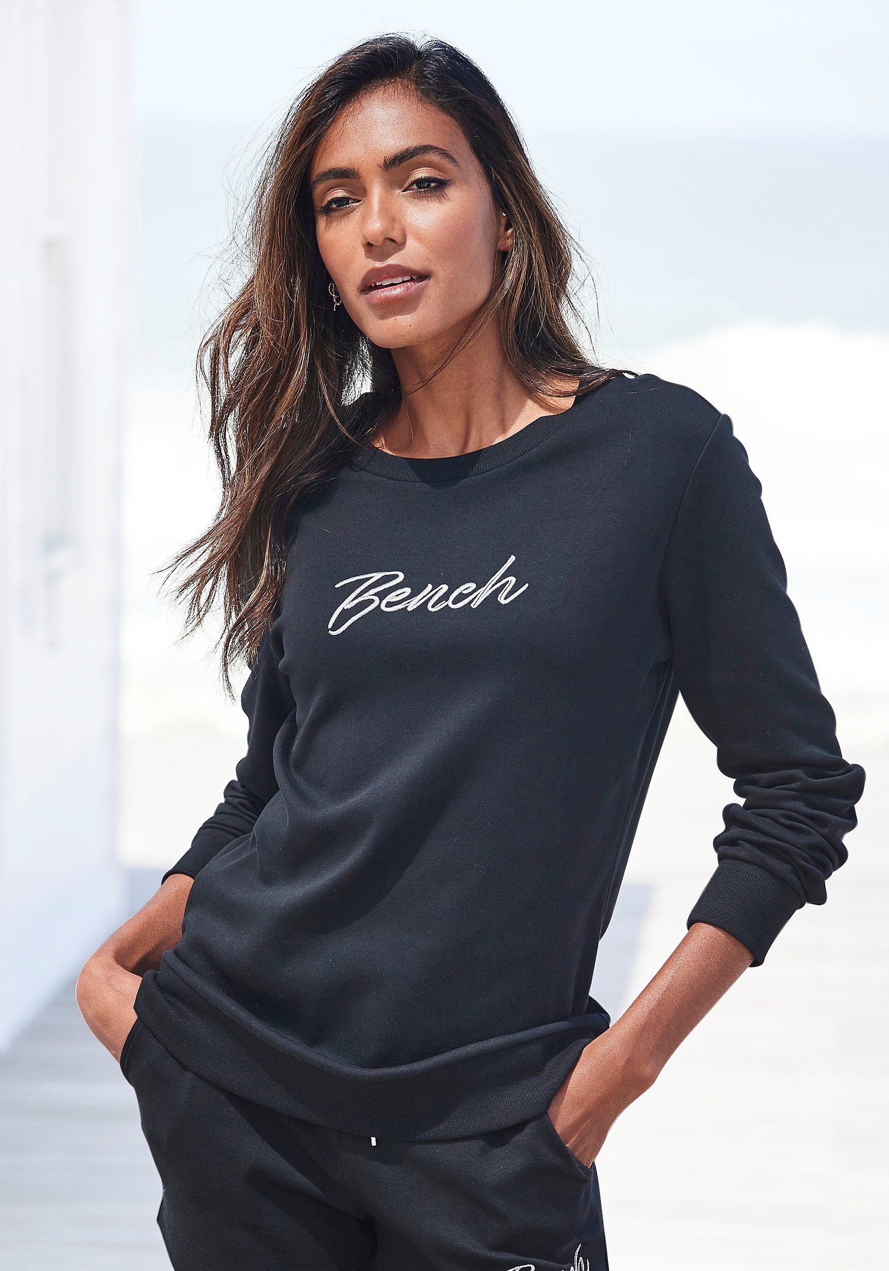 Bench. Loungewear Sweatshirt Loungeshirt mit Logostickerei, Loungewear, Loungeanzug schwarz
