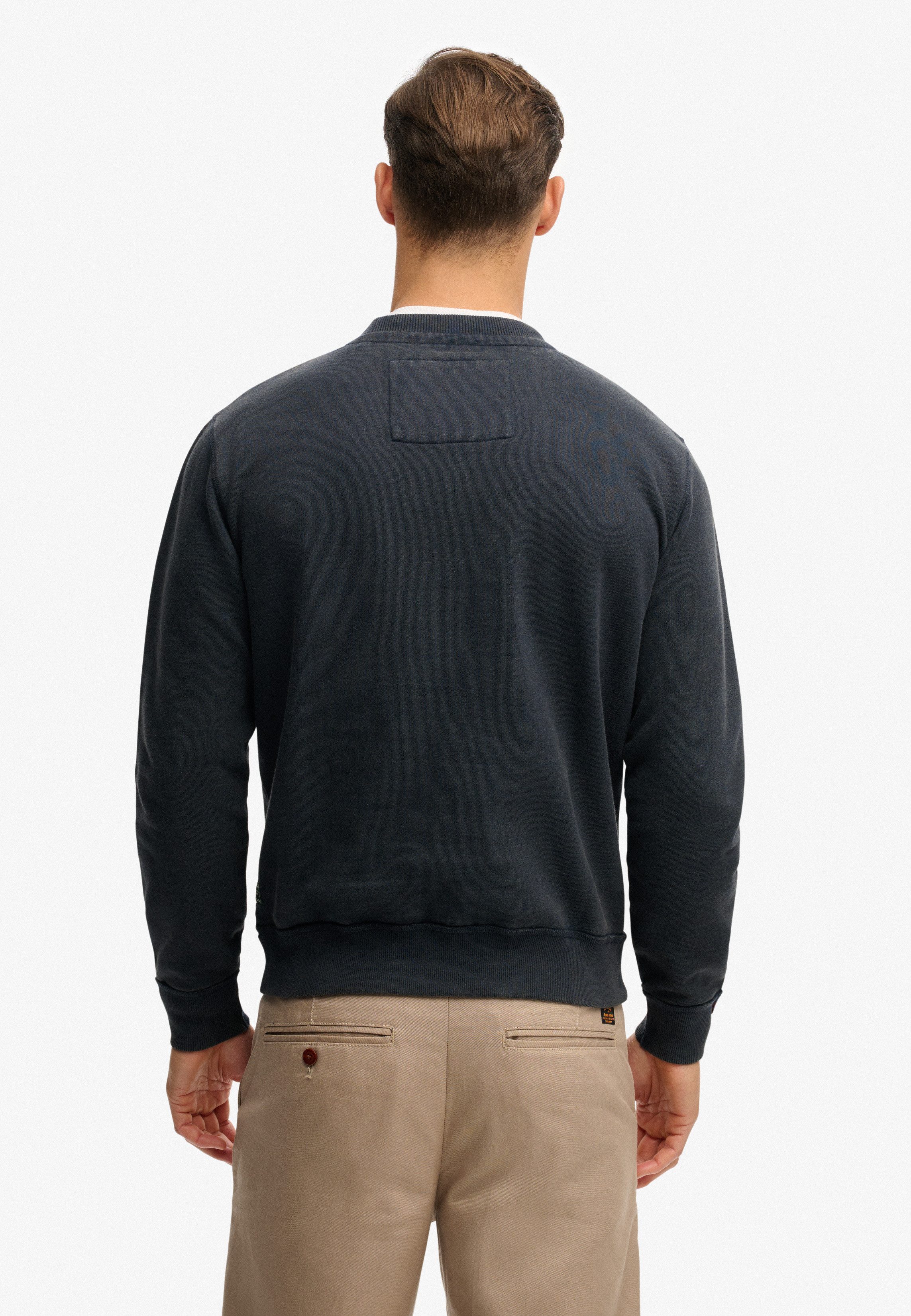 Superdry Sweatshirt VINTAGE ATHLETIC CREW aus Baumwolle und angerauter Sweatware, Loose Fit, ohne Verschluss