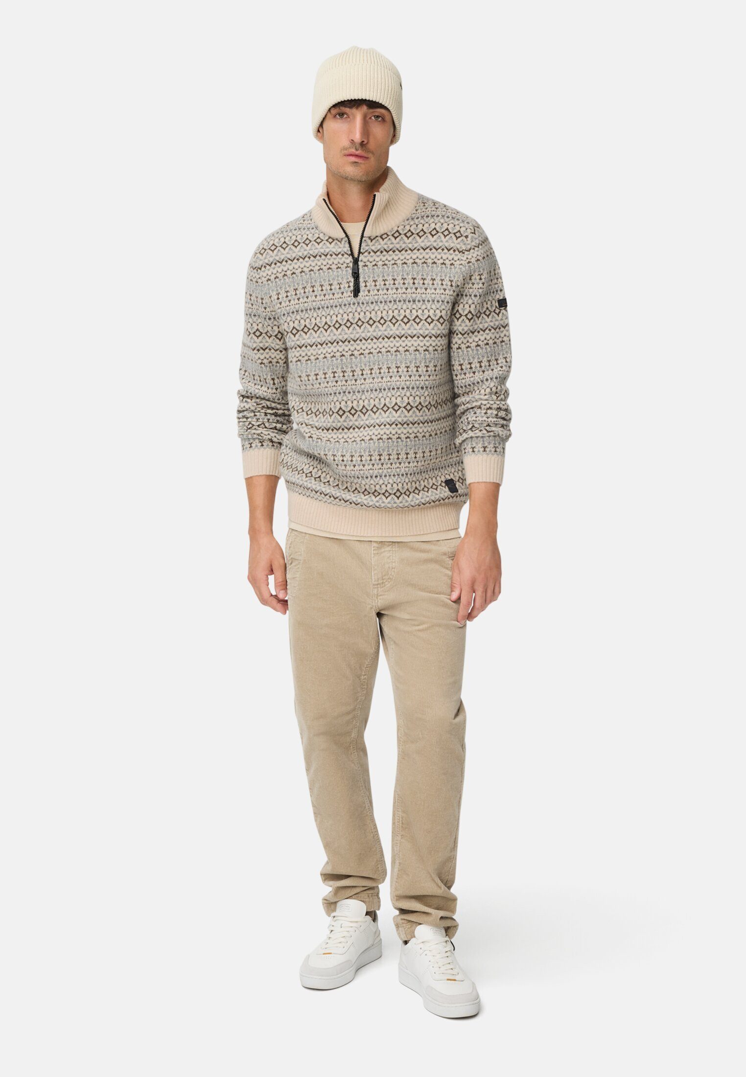 camel active Troyer aus reiner Lammwolle Langarm Markenlabel