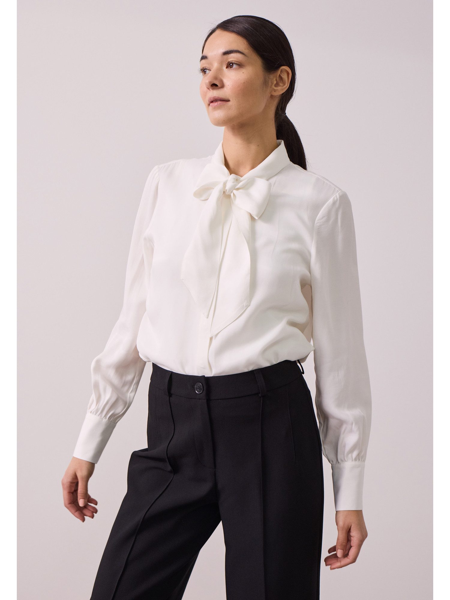 MORE&MORE Langarmbluse elegante, fließende Bluse mit Schluppe