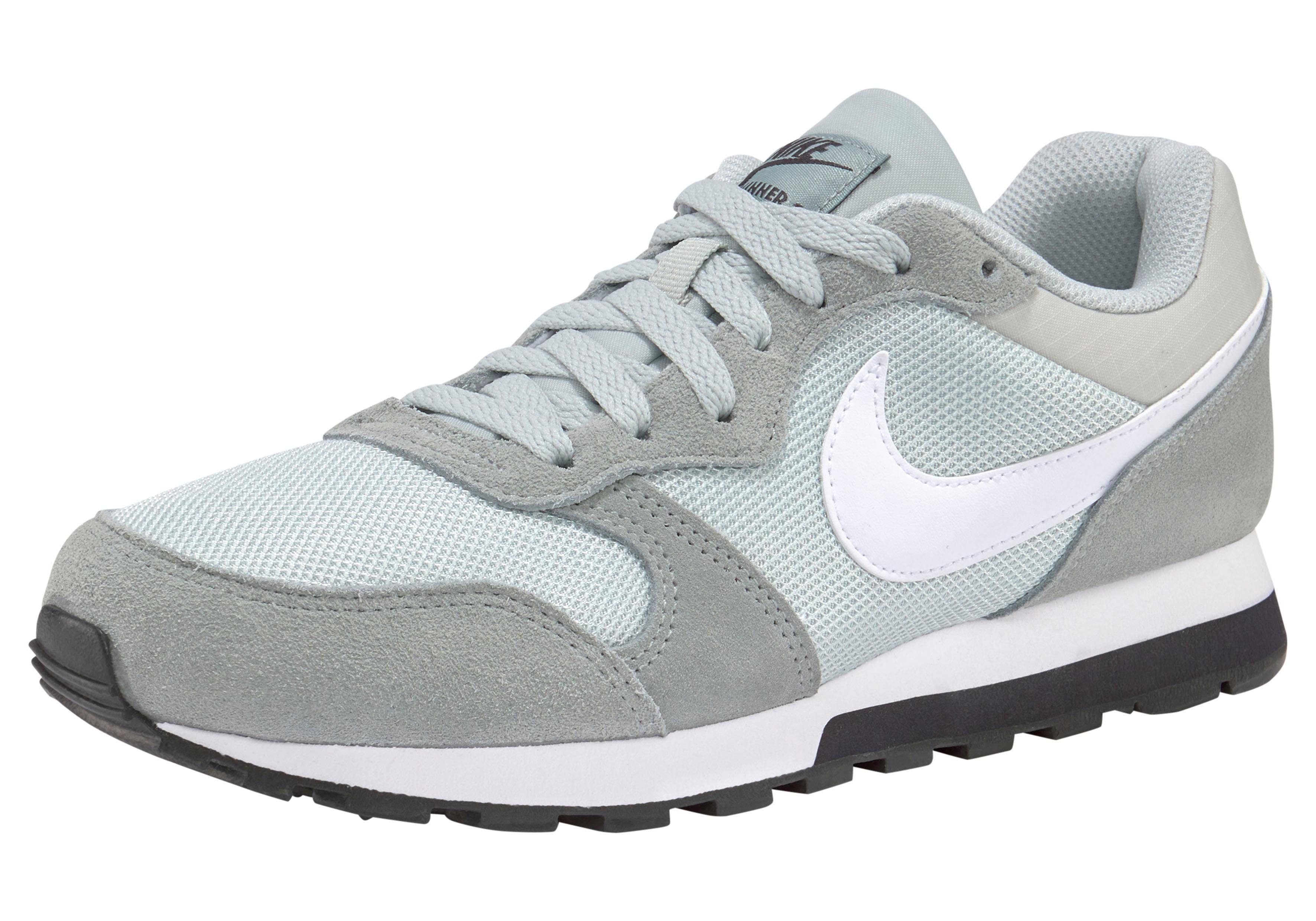 nike sportswear runner 2