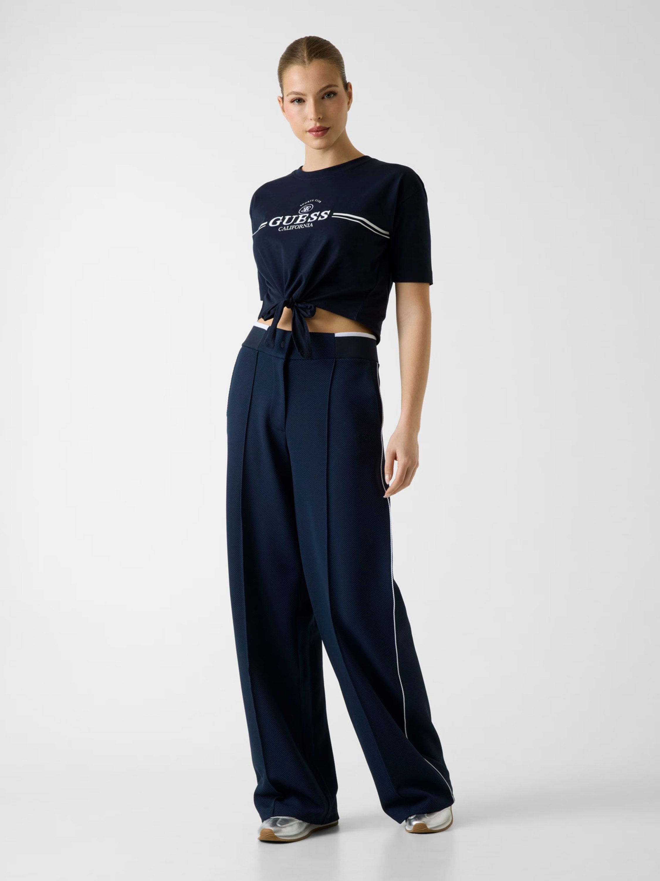 Guess T-Shirt - Boxy Logo T-Shirt - Tshirt Damen - Kurzarmshirt - Crop Top