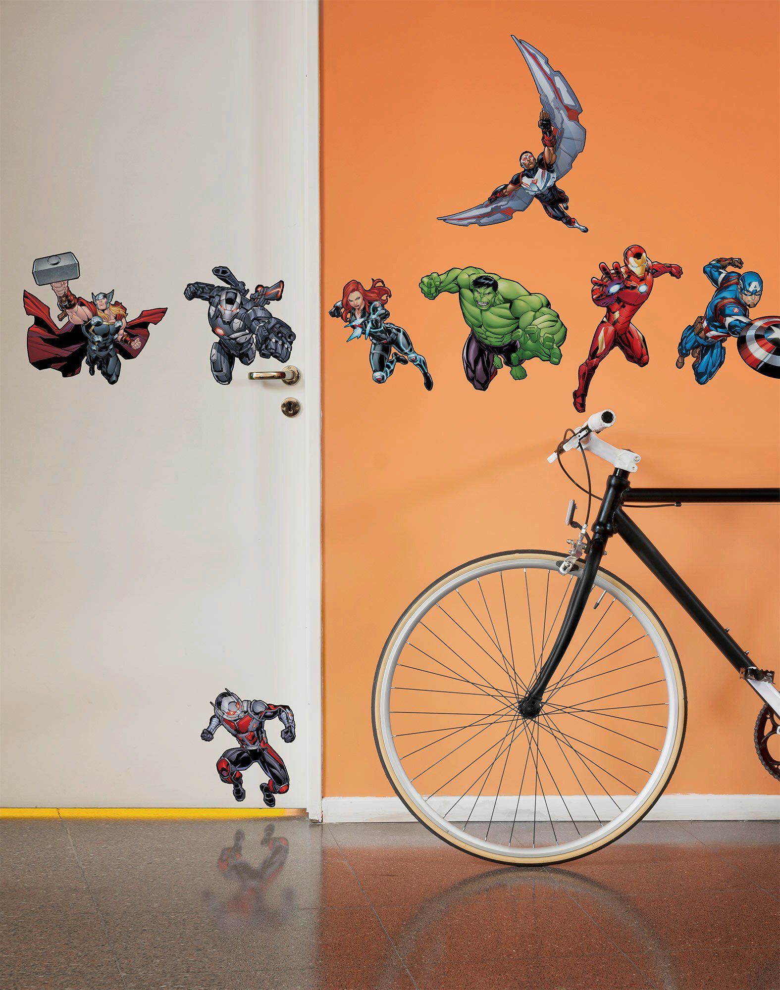 Komar Wandtattoo Avengers Action - Größe 100 x 70 cm (8 St), selbstklebend, Wandsticker, Kinderzimmer