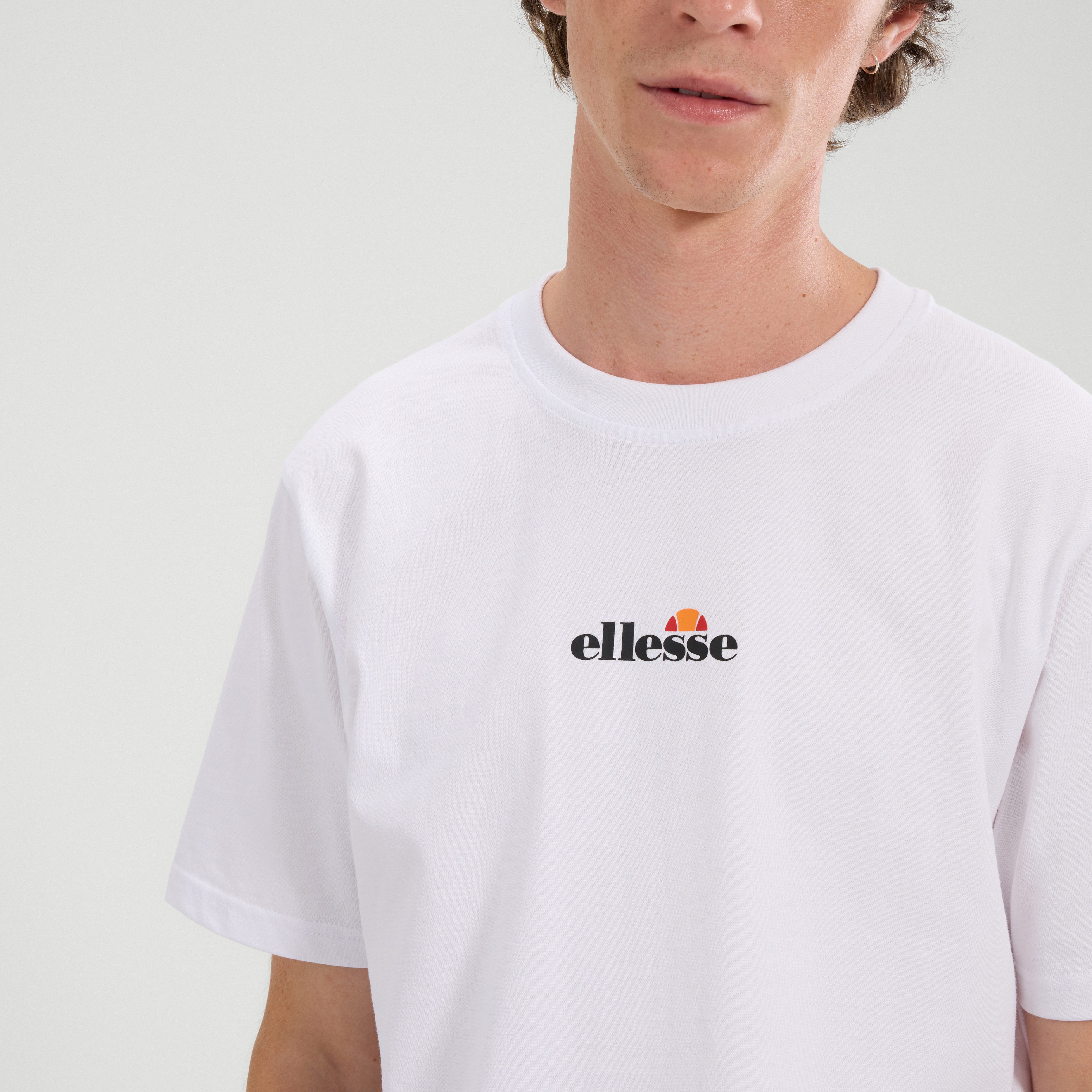 Ellesse T-Shirt Ollio 2 Tee sportlicher Stil, mit Rundhalsausschnitt, Kurzarm-Design