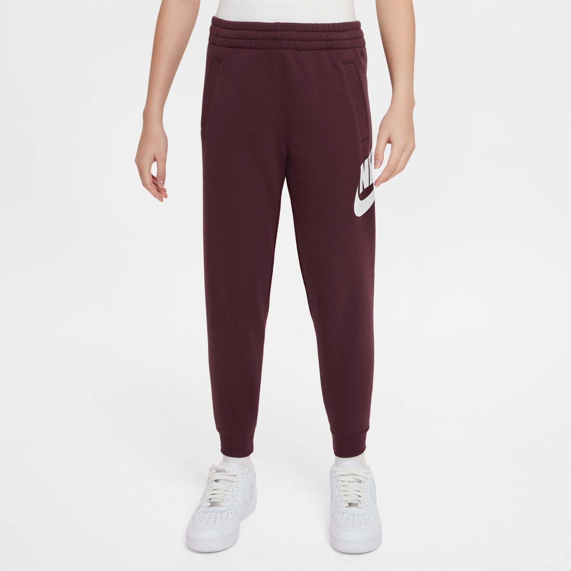 Nike Sportswear Jogginghose KIDS' BIG CLUB NIGHT FLEECE JOGGER PANTS MAROON/WHITE