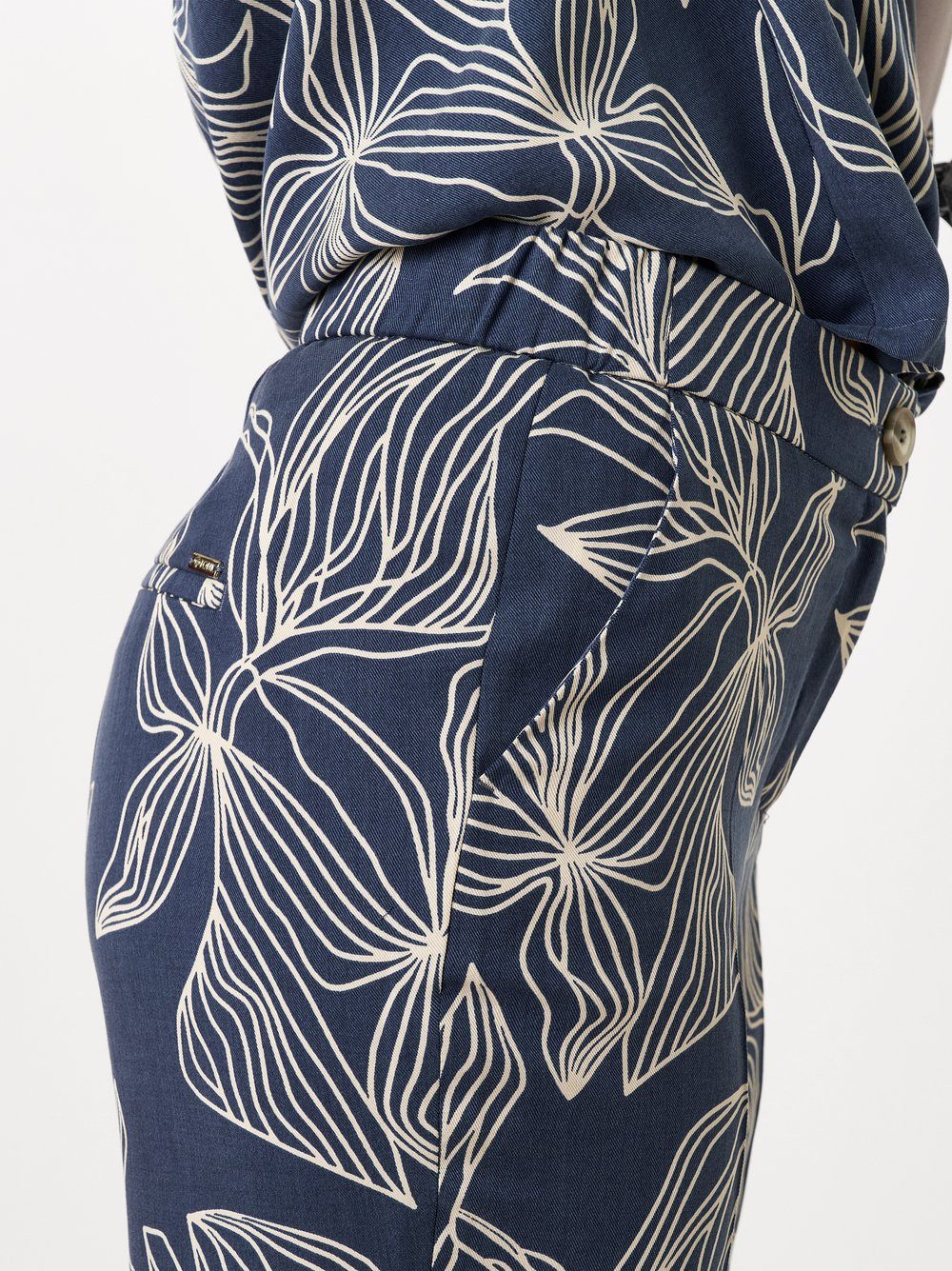 TONI Stoffhose Luisa Sommerhose mit All-Over Print – Bild 3 von 5
