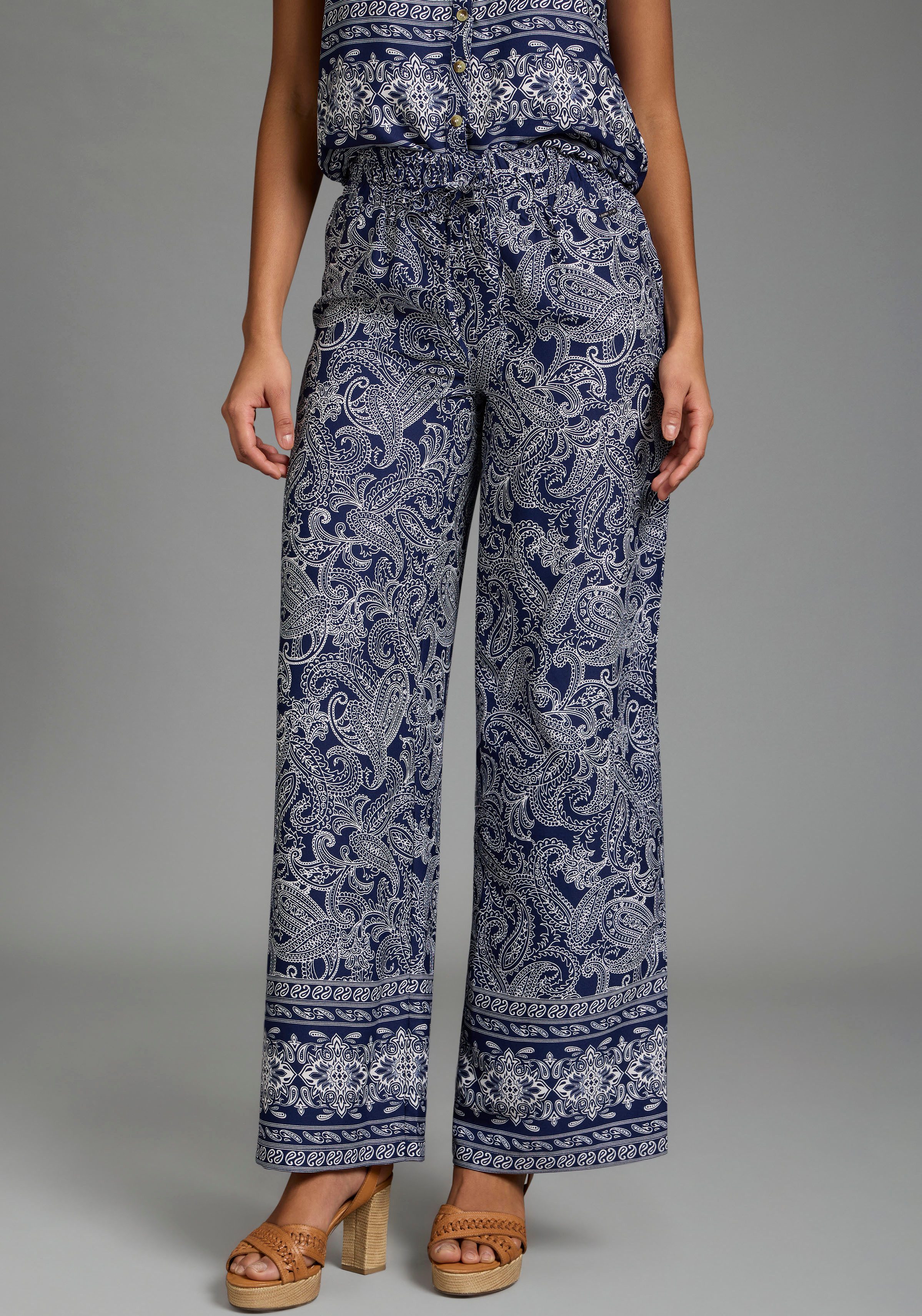 Laura Scott Schlupfhose weite Beinform, mit Gummizug am Bund, normale Leibhöhe. Reduzierter Preis € 35,99. Unverbindliche Preisempfehlung € 39,99, (€ 35,99 pro 1 Stk)