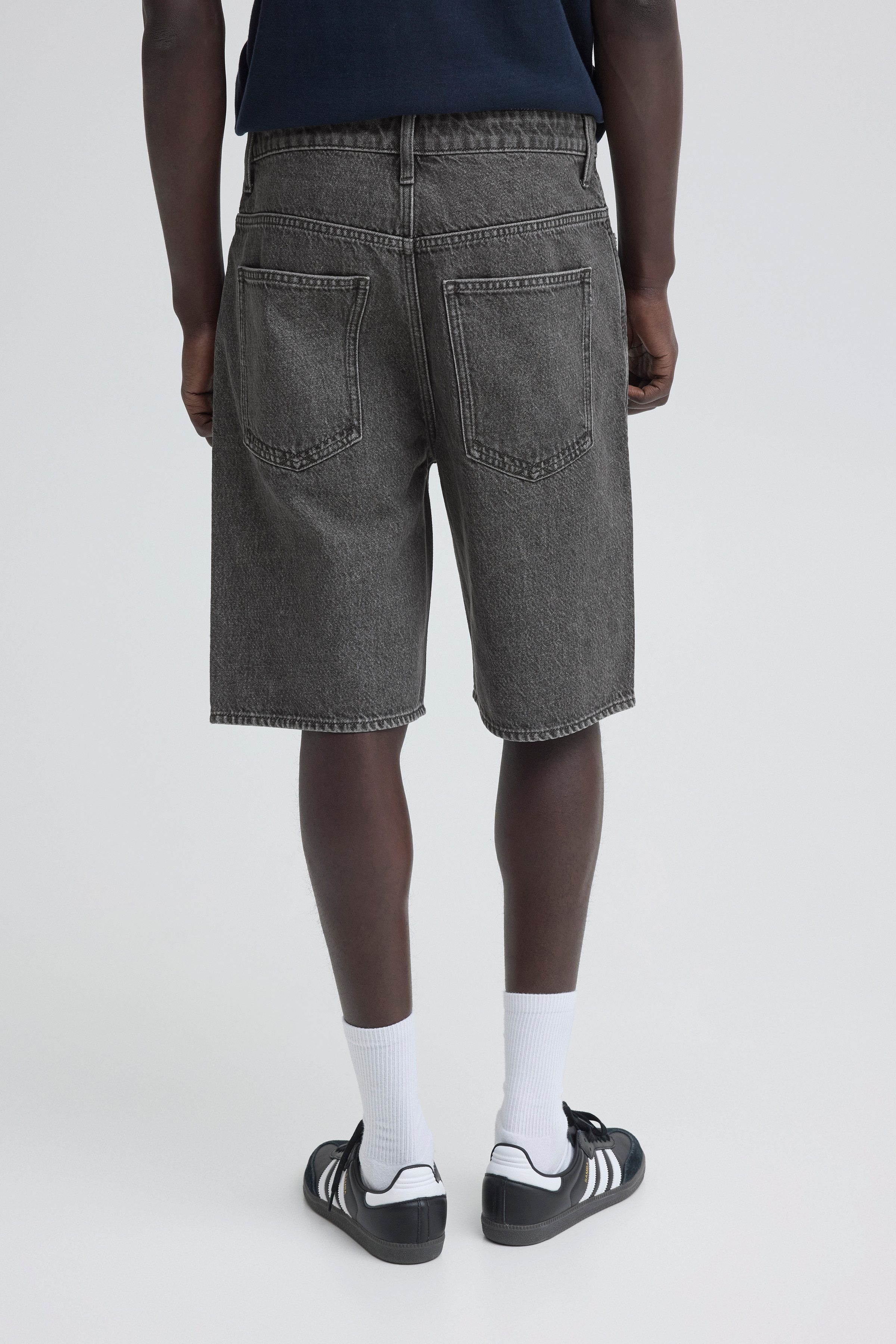 Blend Jeansbermudas BHBREEZE LOOSE DENIMSHORTS Loose Fit, knielange Schnittform, aus Baumwolle