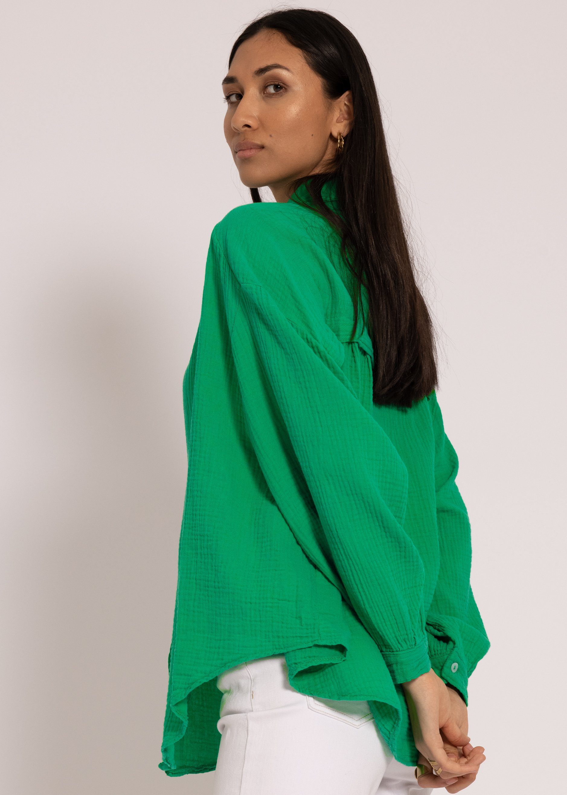 SASSYCLASSY Longbluse Oversize Musselin Baumwolle One Bluse Damen V-Ausschnitt, aus mit 36-48) Hemdbluse Frühlingsgrün Langarm lang Size (Gr
