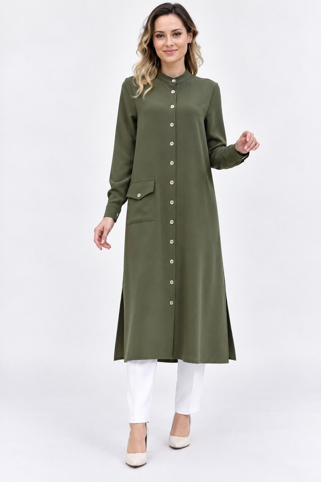 fashionshowcase Longtunika mit Knopfleiste und Stehkragen, lang geschnitten mit Seitenschlitzen Modest Fashion, bedeckender Schnitt, elegante Longform