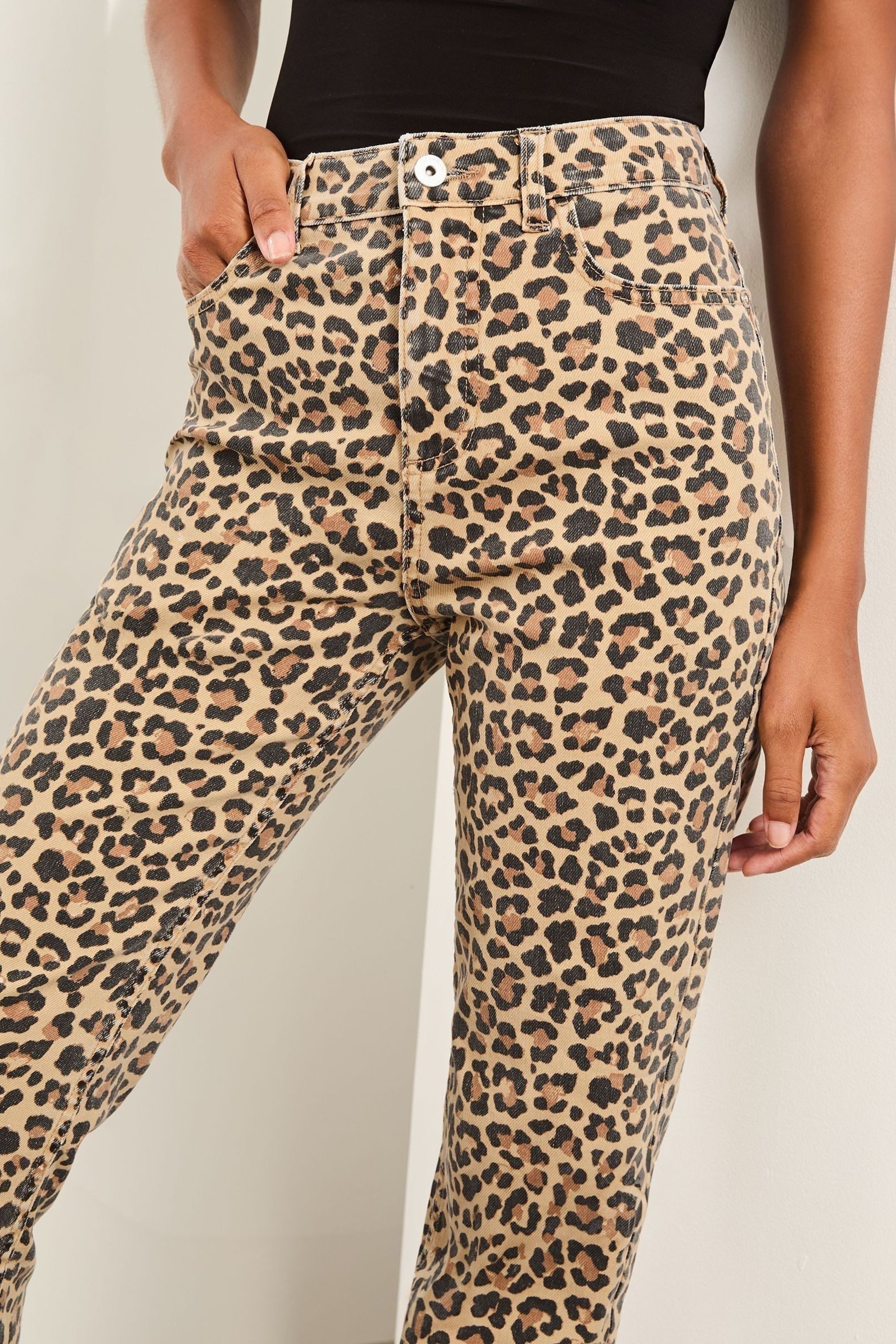 LIPSY Taillenjeans Lipsy Hochbund-Jeans mit geradem Bein, Regular (1-tlg)