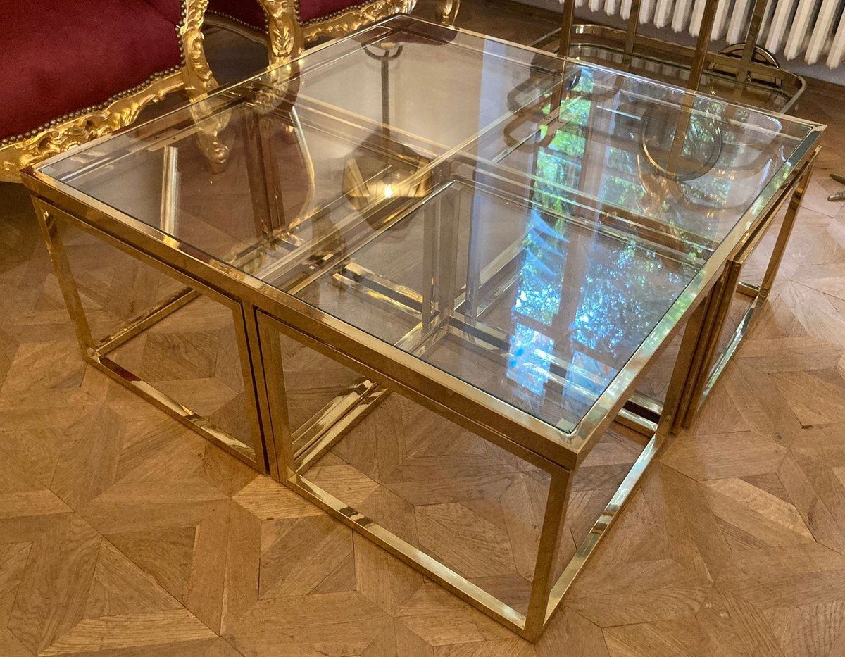 Couchtisch Casa Padrino Luxus Couchtisch Gold 100 x 100 x H. 40 cm - Quadratischer Wohnzimmertisch mit 4 herausziehbaren Beistelltischen - Wohnzimmer Möbel - Luxus Möbel - Luxus Einrichtung